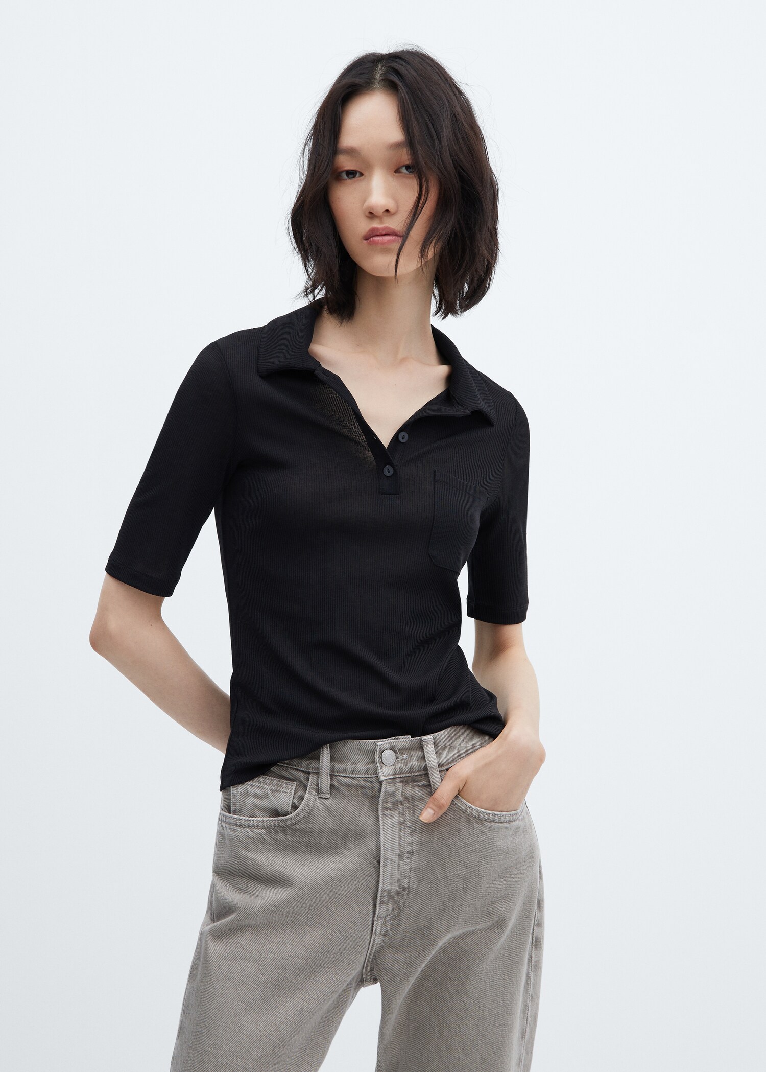 Short-sleeved polo shirt with buttons - Medium plane