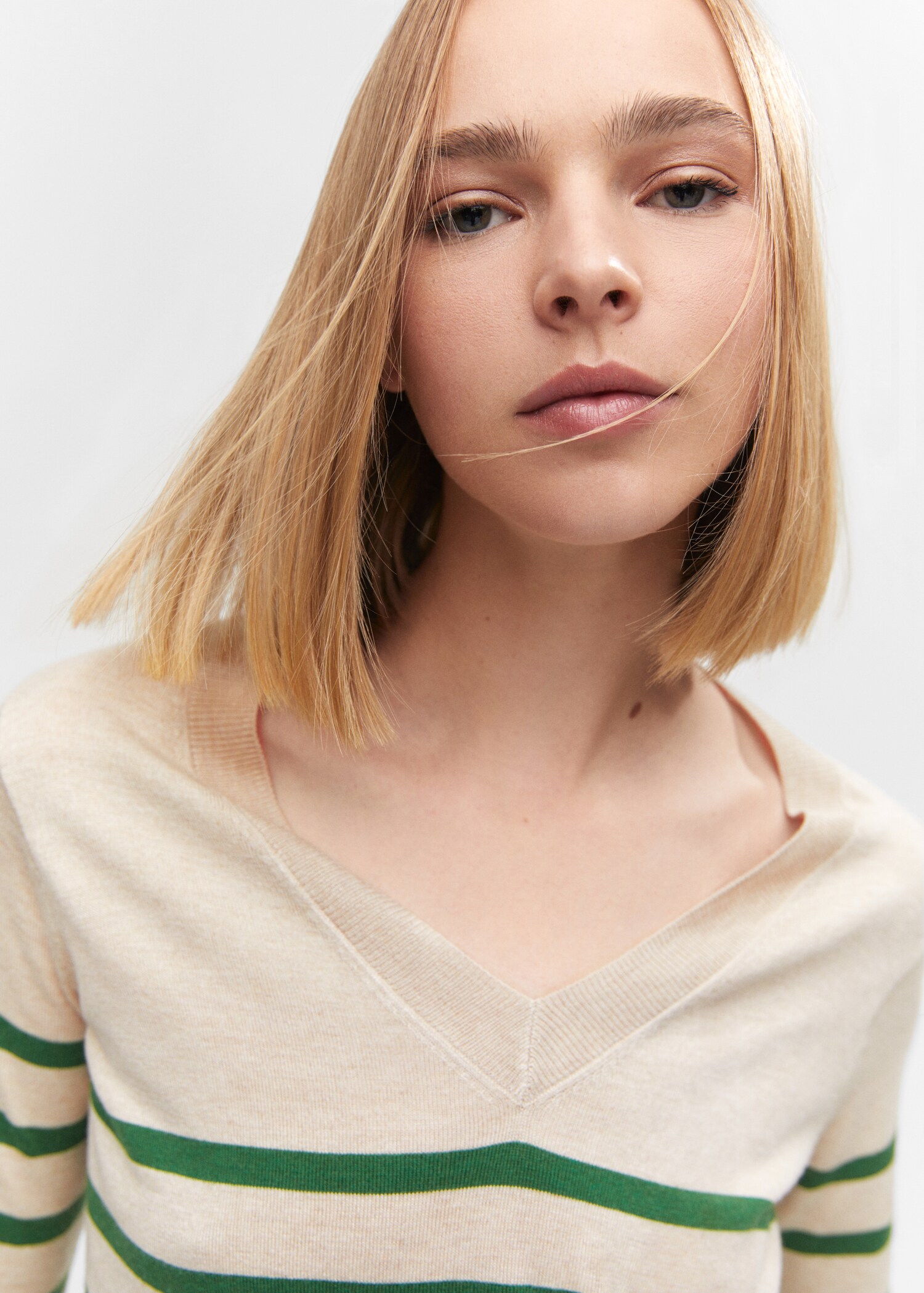 Fine-knit striped sweater - Details of the article 1