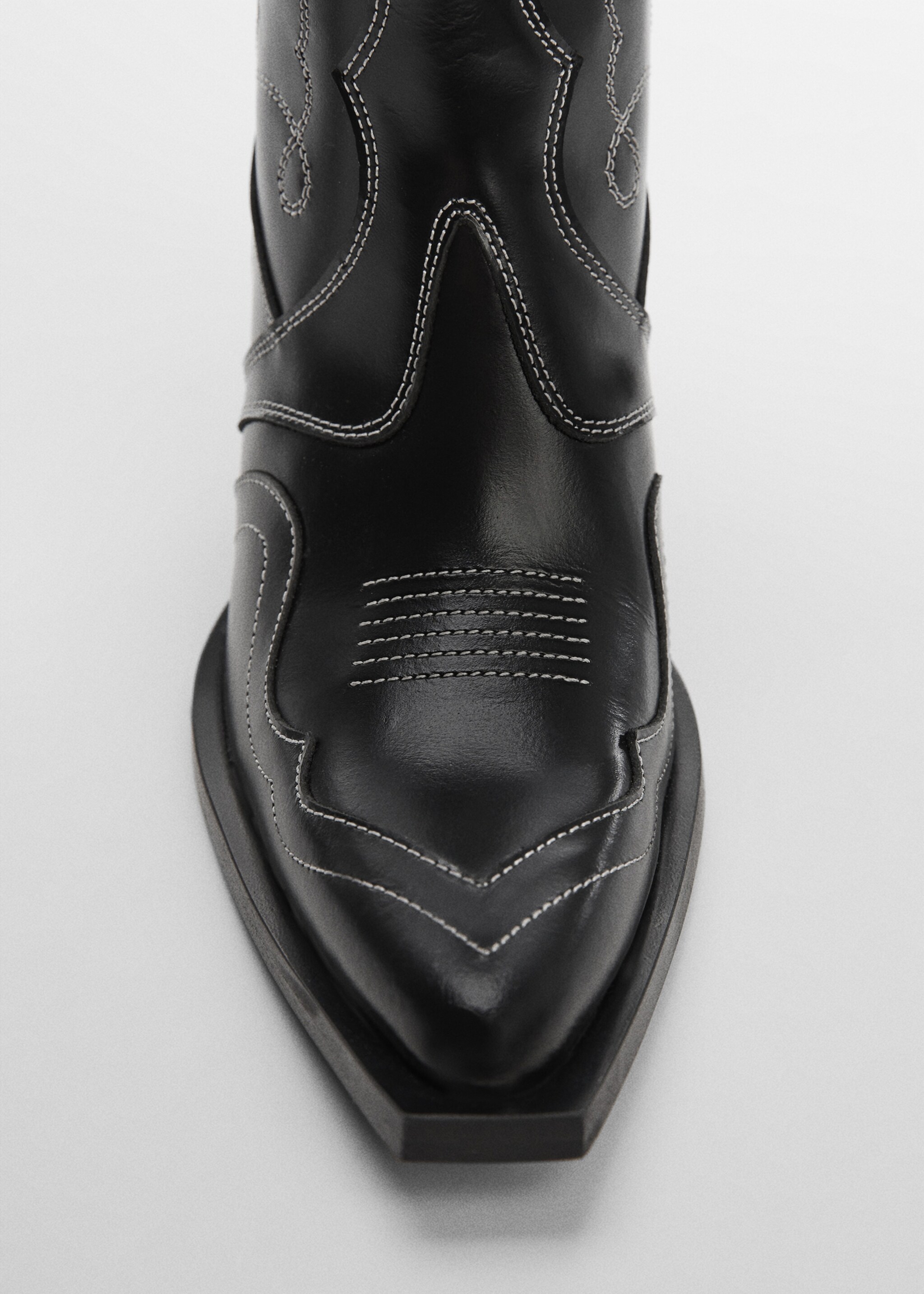 Leather cowboy ankle boots with seams - Details of the article 1