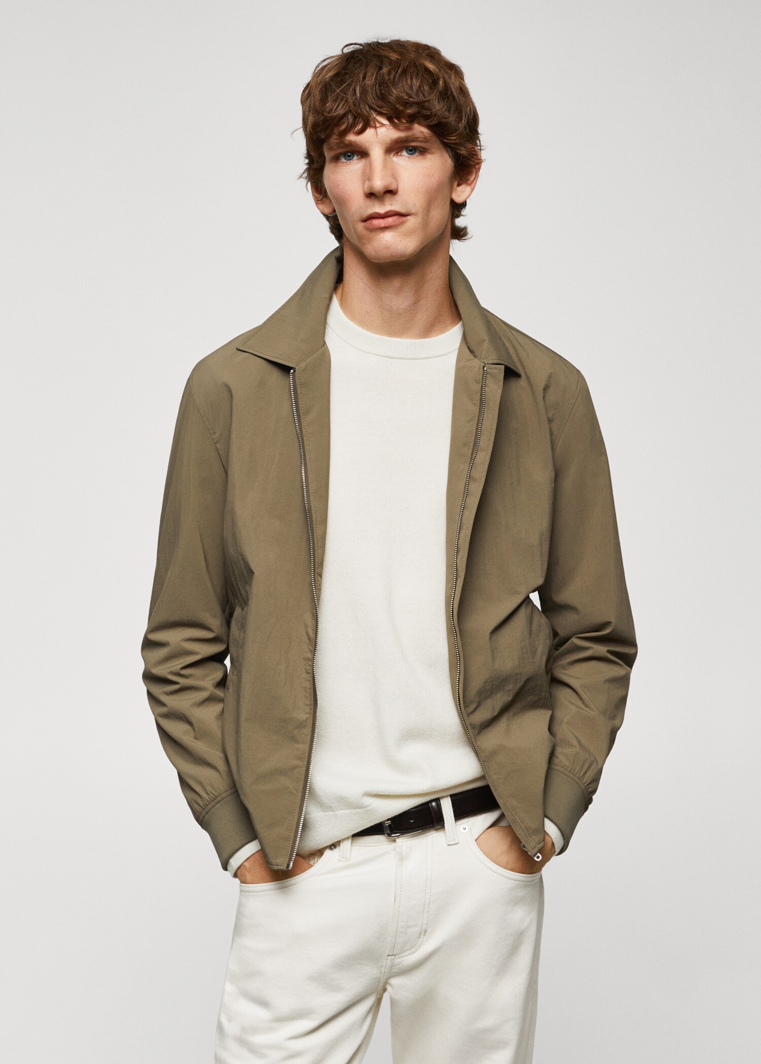 Blouson tissu technique léger - Plan moyen