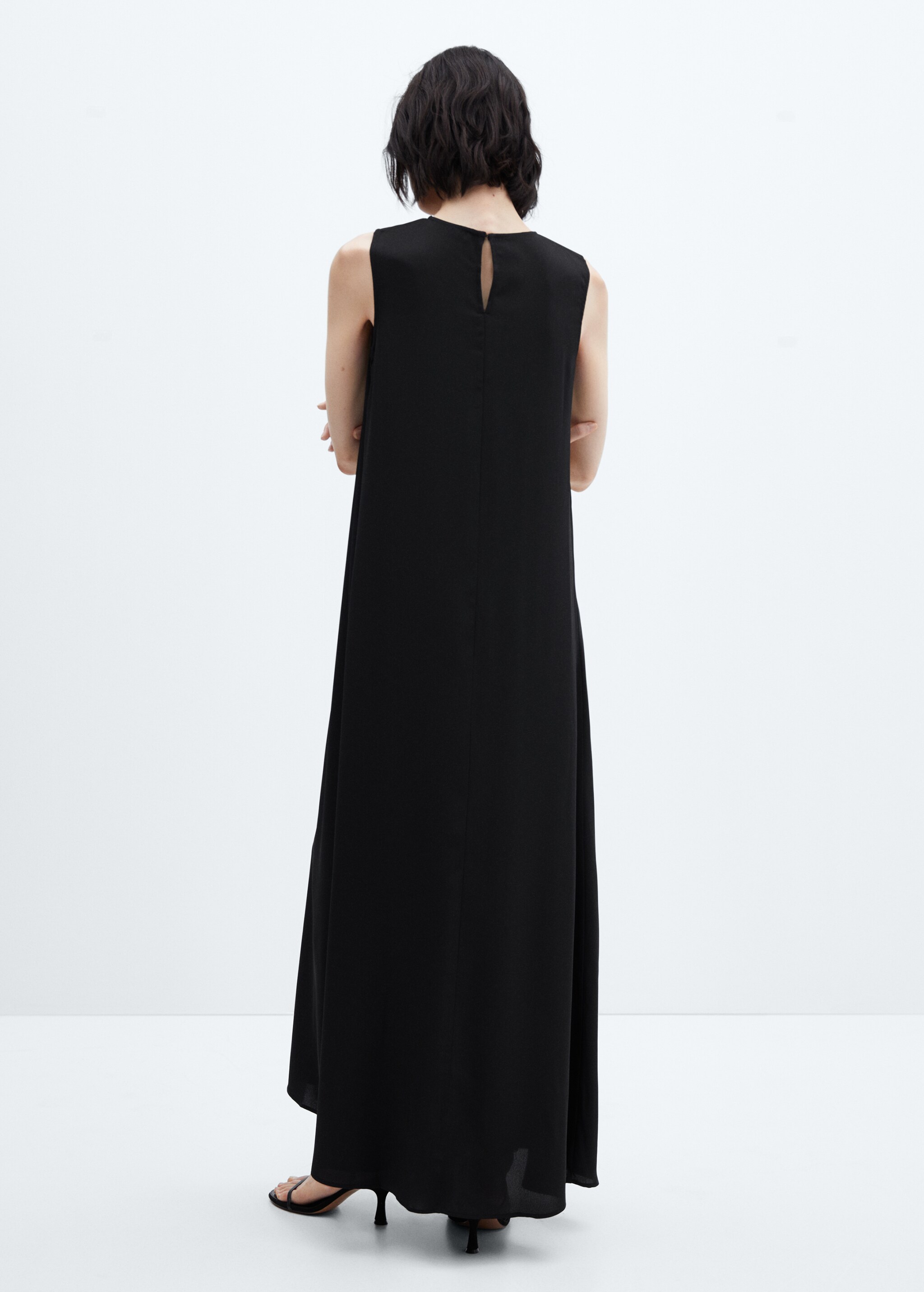 Long dress with pleat detail - Reverse of the article