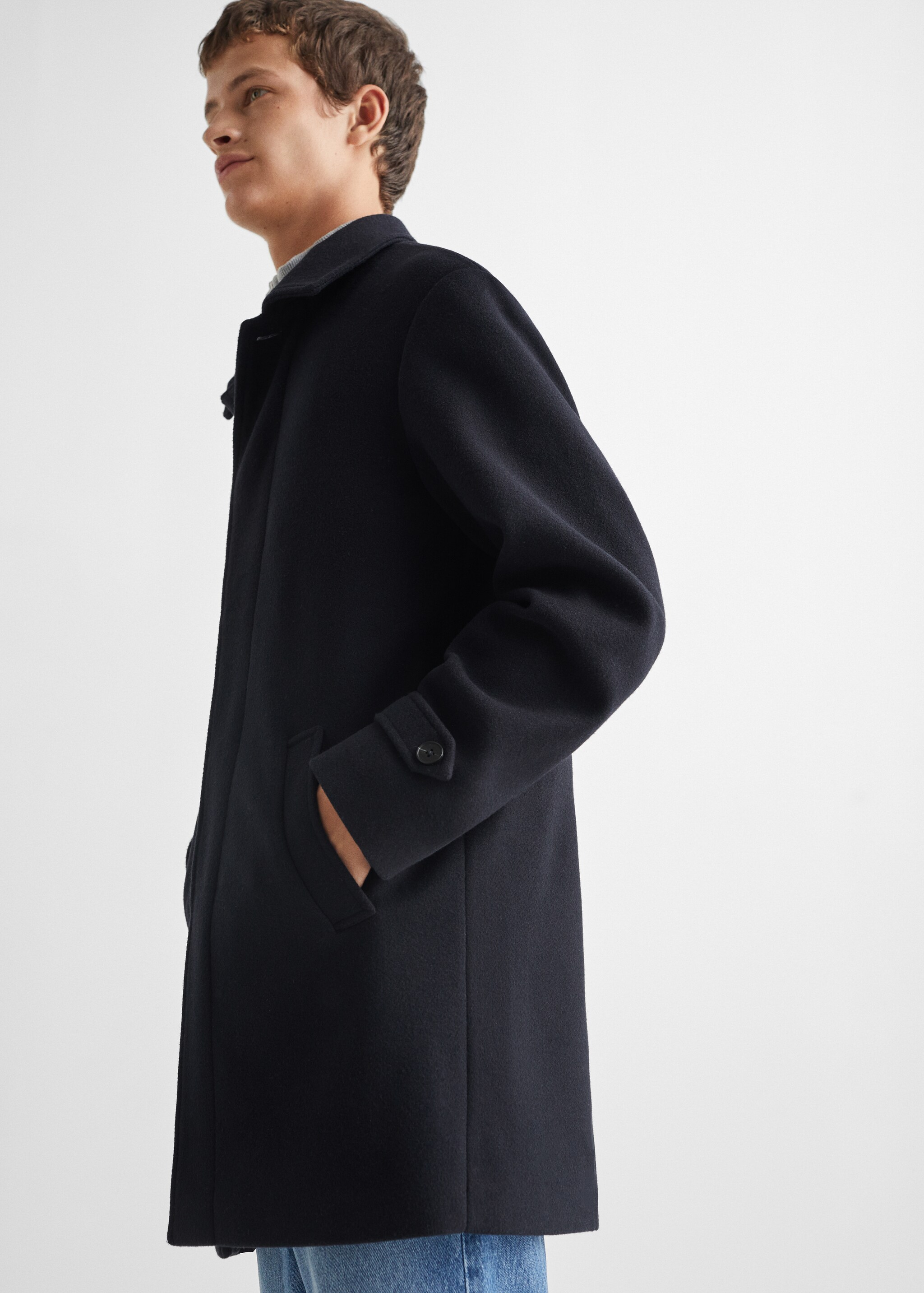 Coat with classic collar  - Details of the article 4