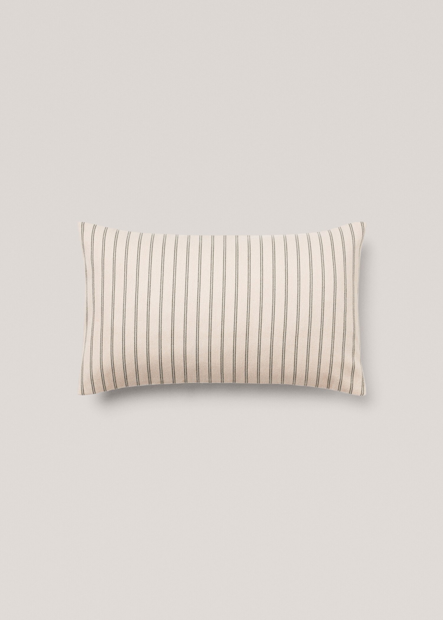 Povlak na polštářek s proužky 30 x 50 cm - Zboží bez modelu
