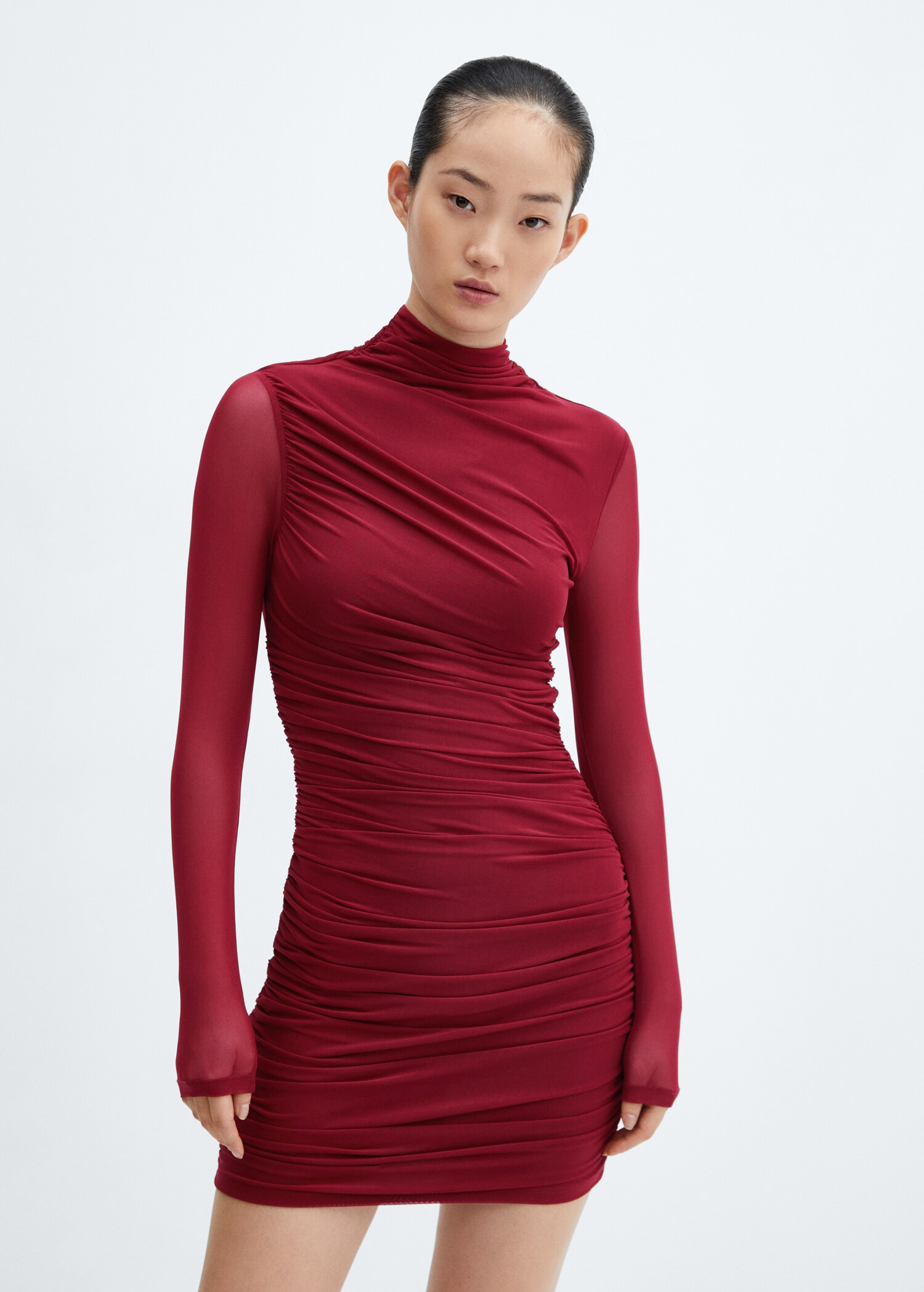Vestido cuerpo drapeado - Plano medio