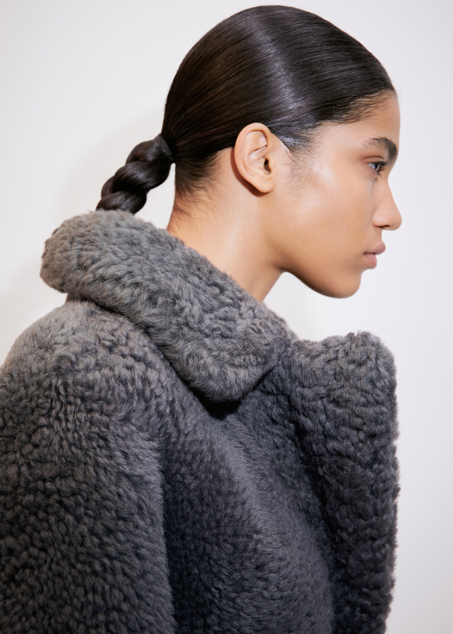 Reversible sheepskin fur-effect coat - Details of the article 1