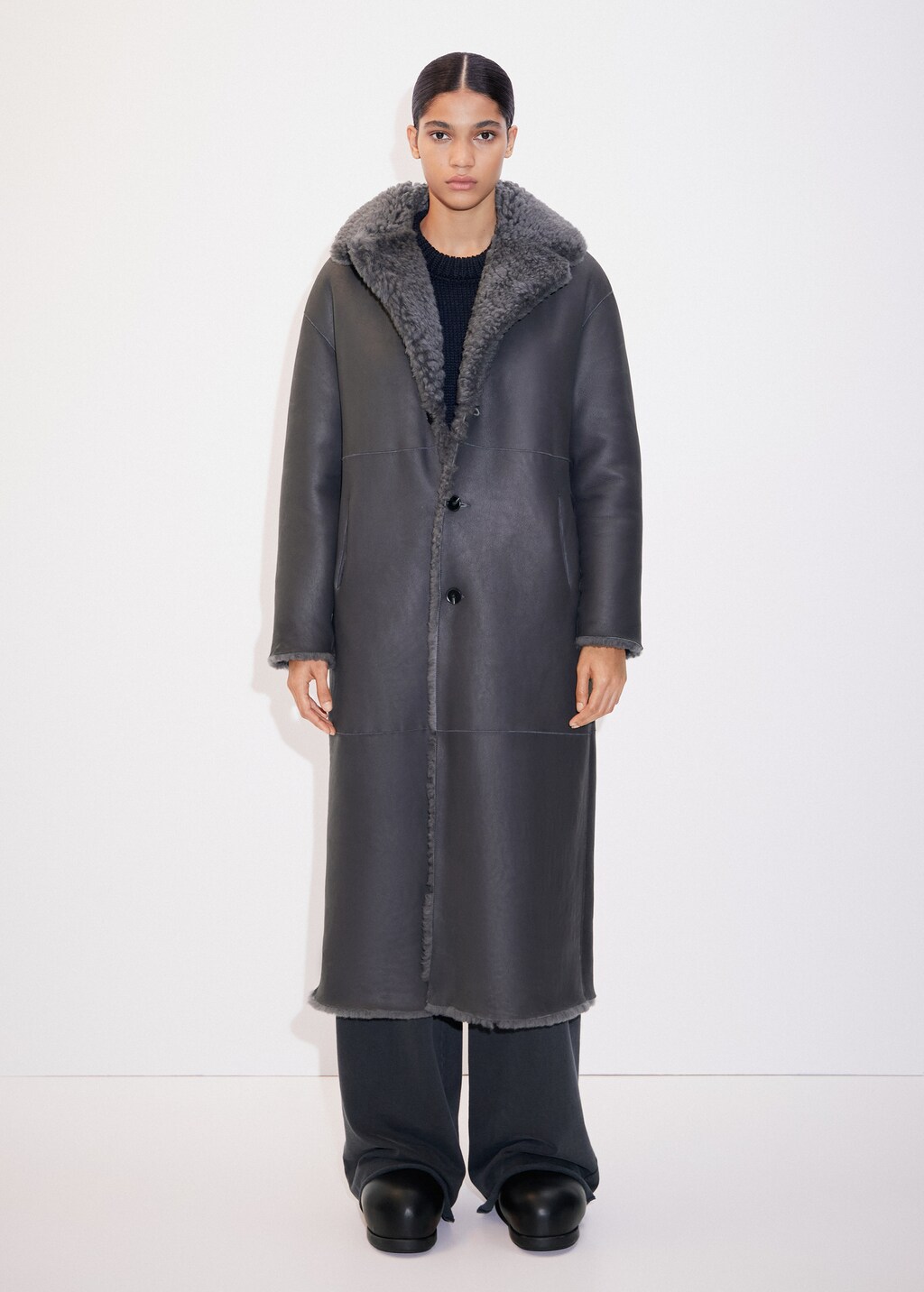 Reversible sheepskin fur-effect coat - Women | MANGO Niger Reversible sheepskin fur-effect coat - Women | MANGO Niger