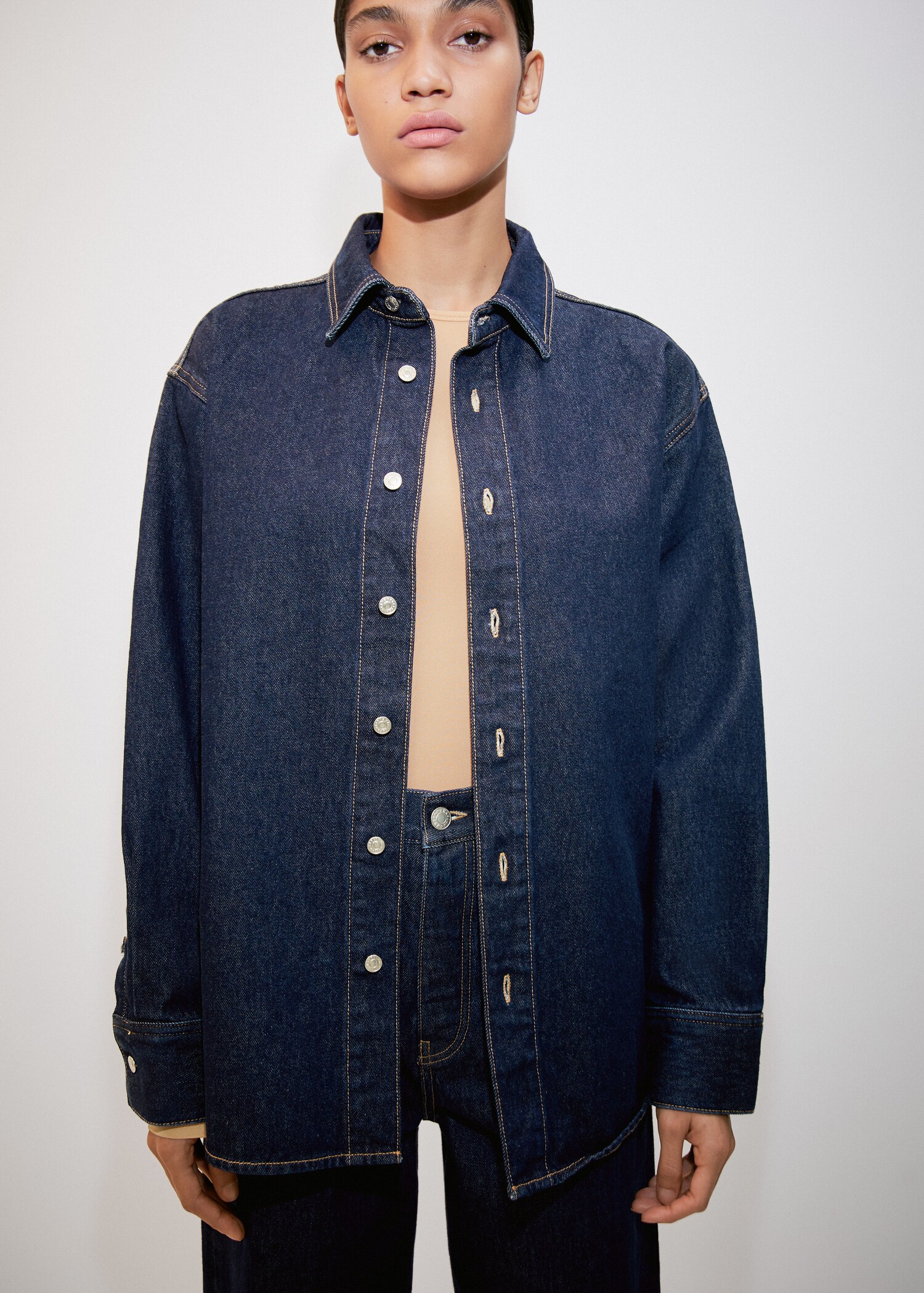 Surchemise oversize denim  - Plan moyen