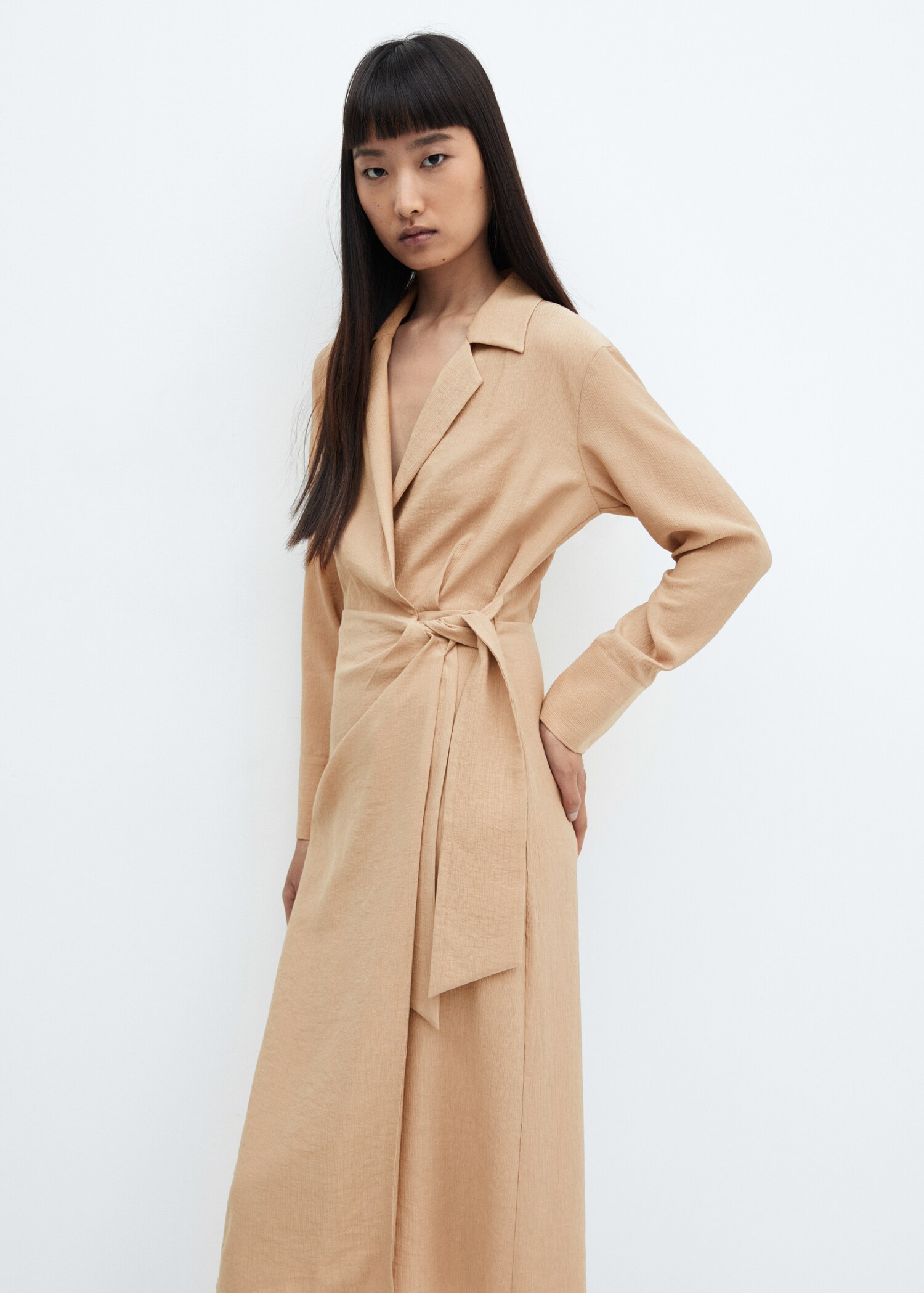 Vestido camisero detalle nudo - Plano medio