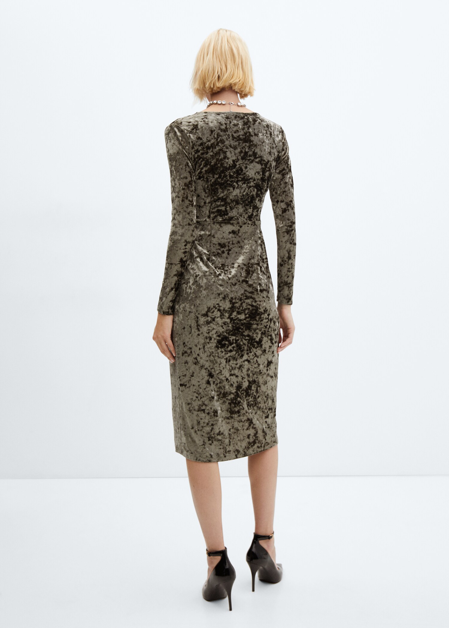Vestido nudo terciopelo  - Reverso del artículo