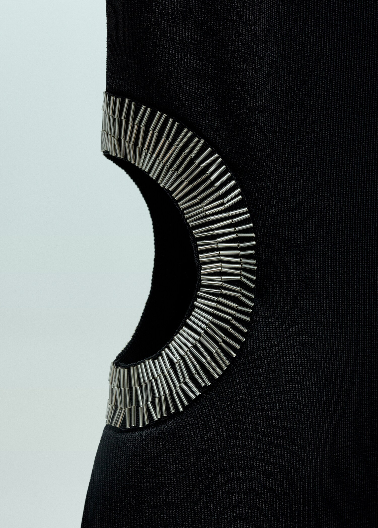 Asymmetrical dress with side slit - Details of the article 8
