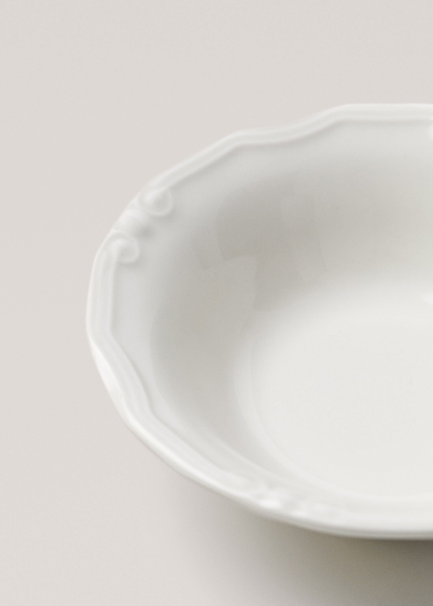 Miska z porcelany w romantycznym stylu - Szczegóły artykułu 1