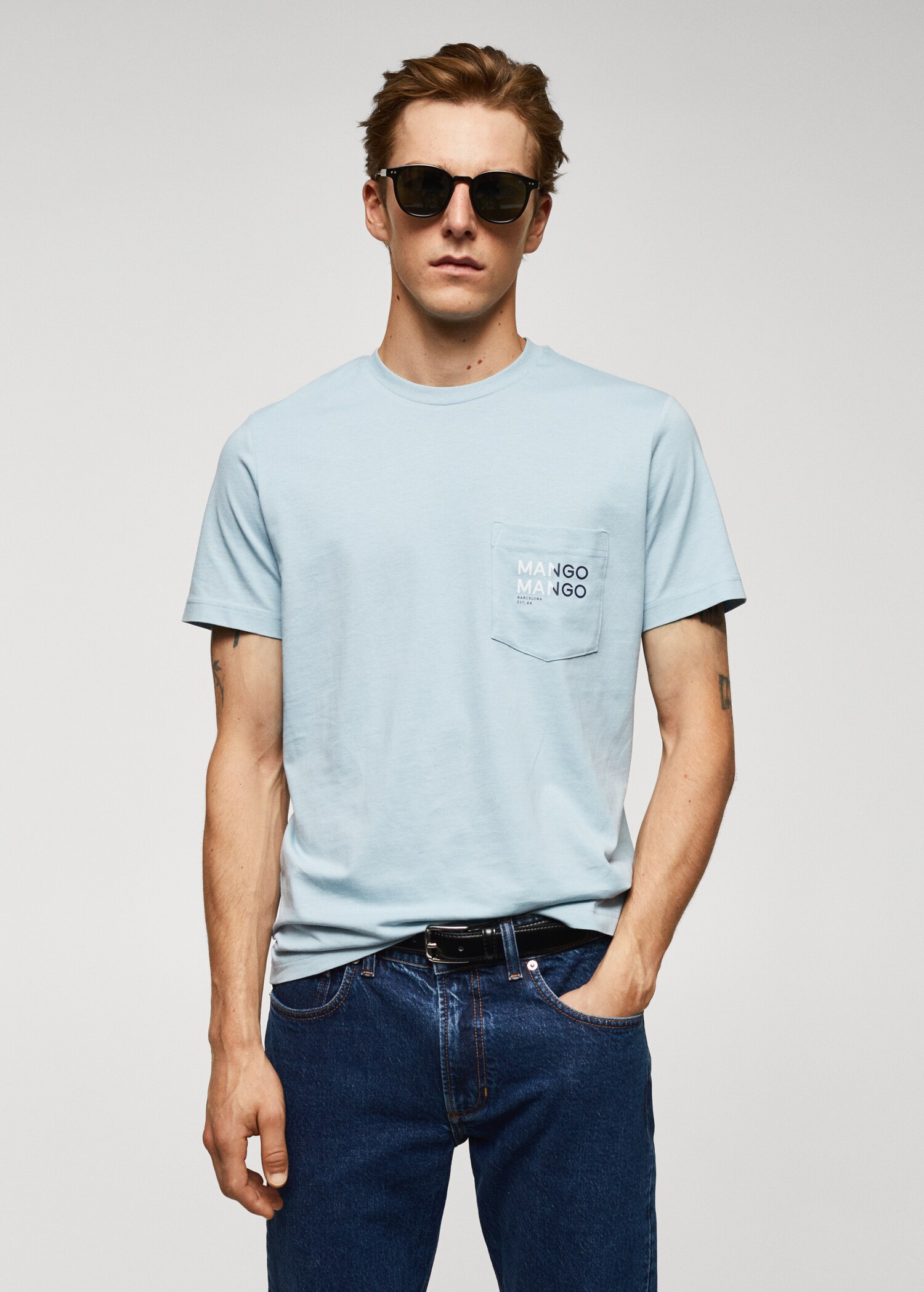 Camiseta algodón estampado logo - Plano medio