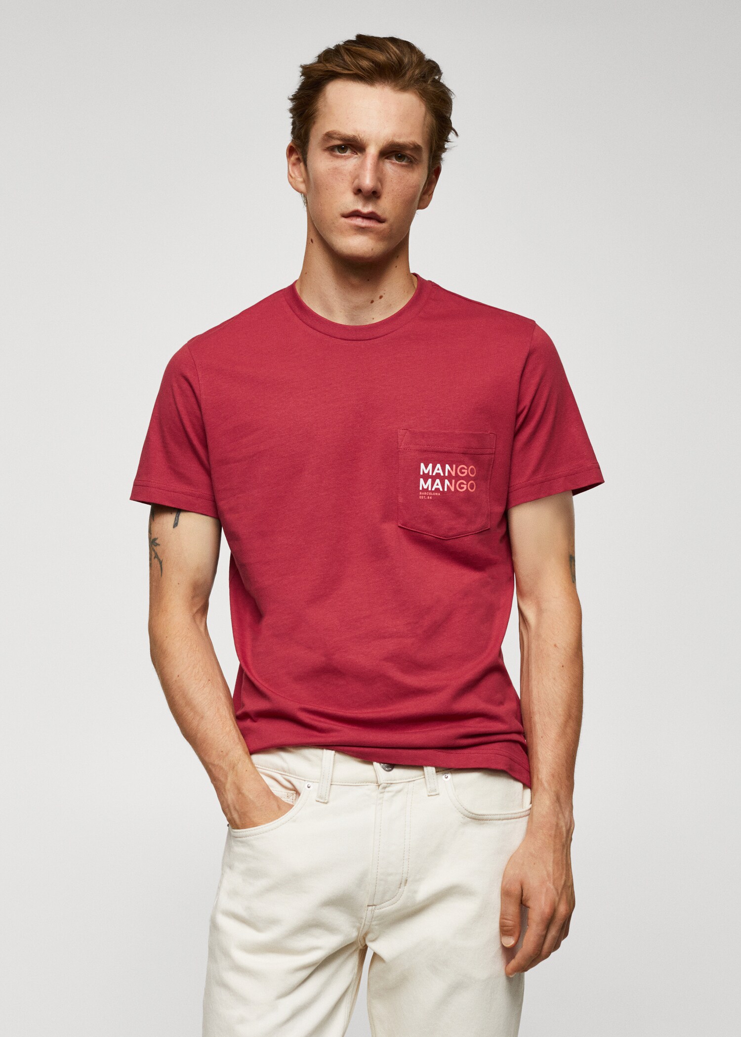 Camiseta algodón estampado logo - Plano medio
