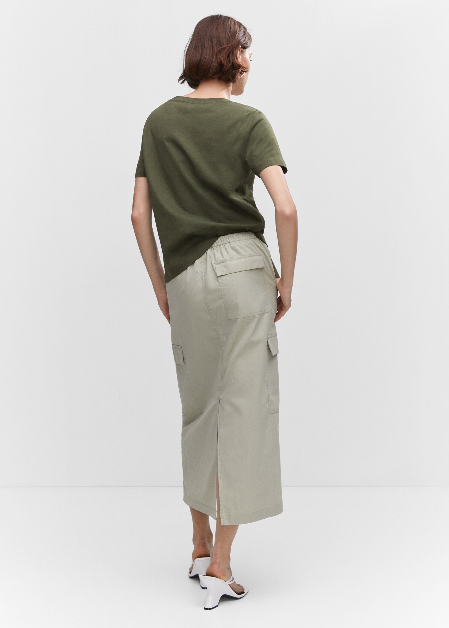 V-neck cotton T-shirt - Reverse of the article