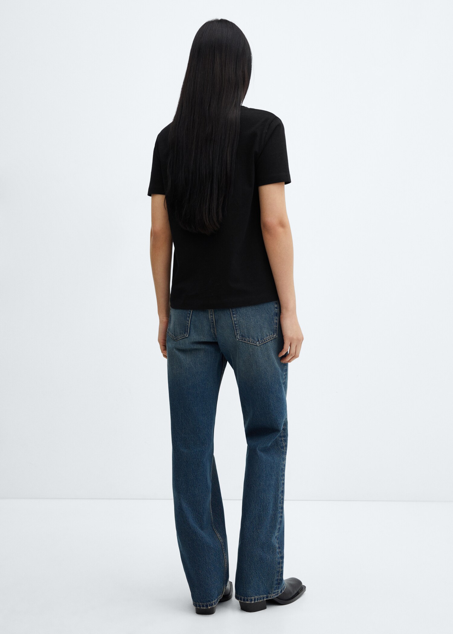 V-neck cotton T-shirt - Reverse of the article