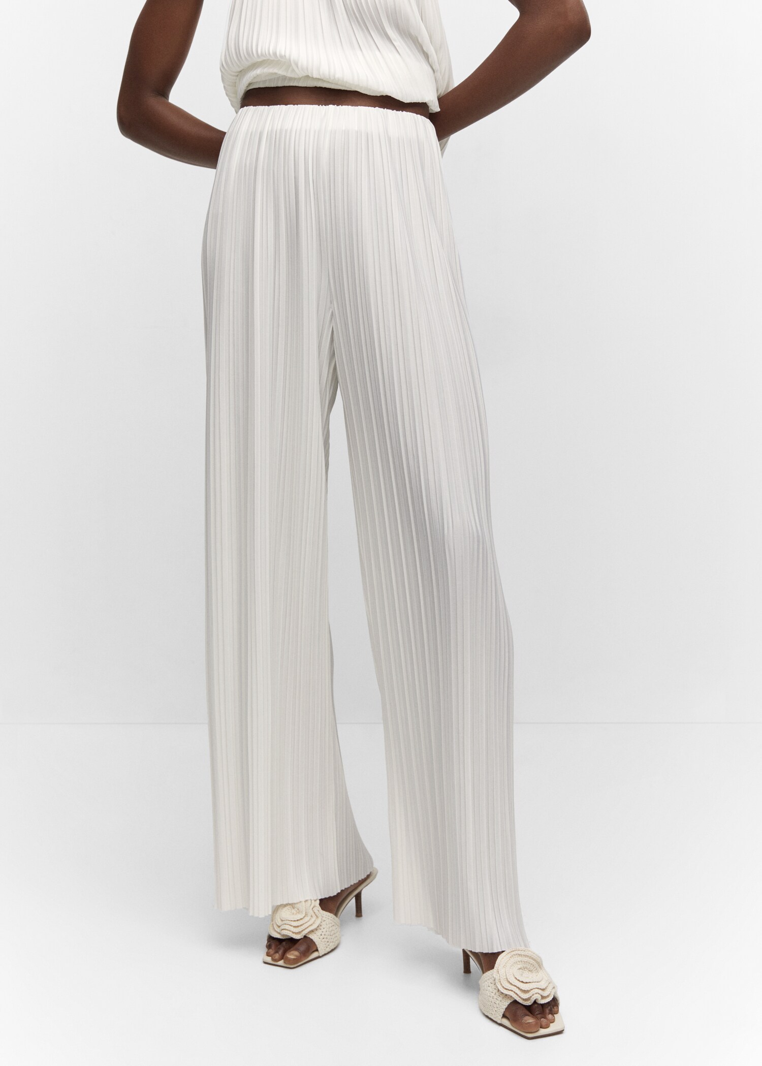 Pantalón wideleg plisado - Plano medio