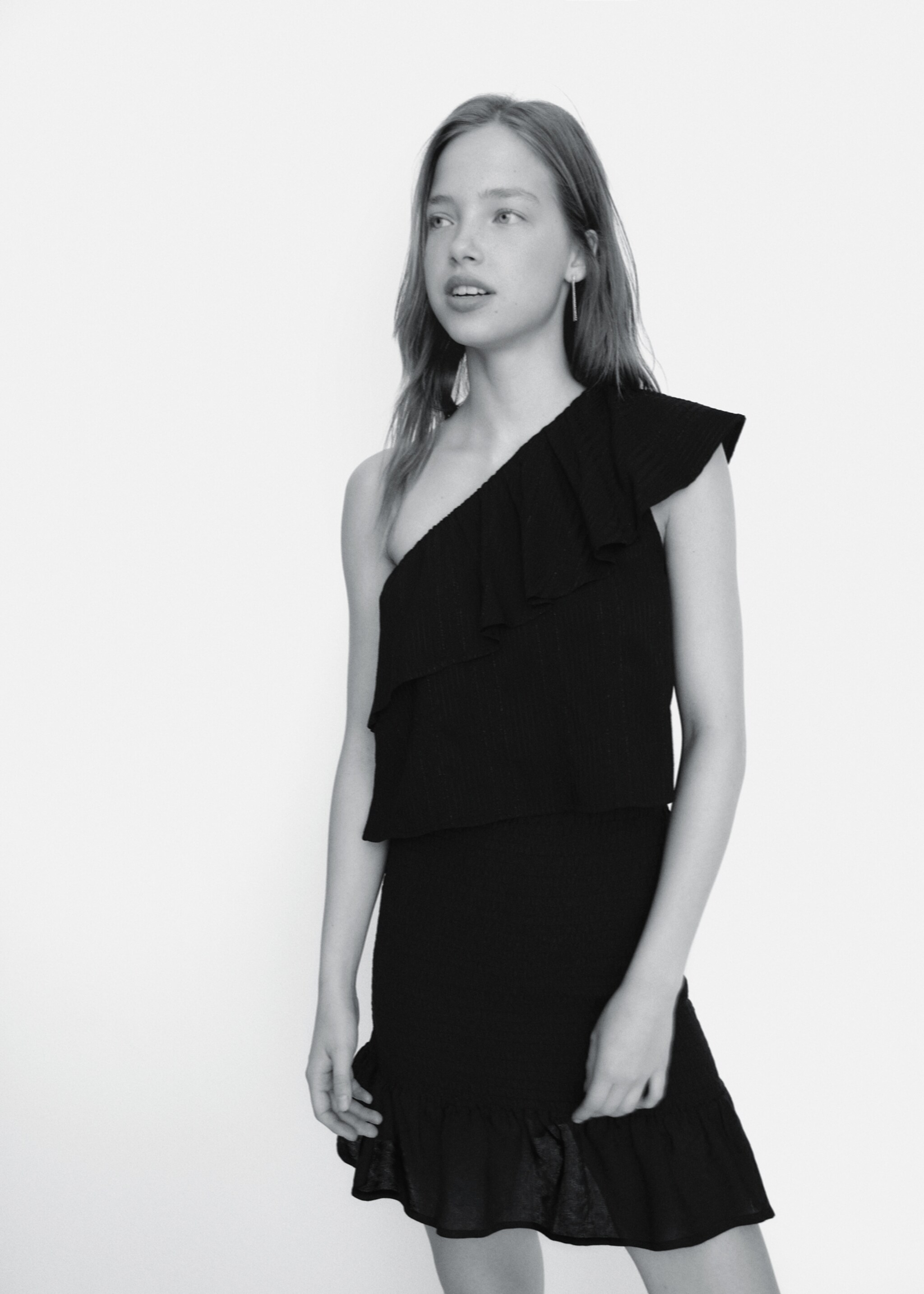 بلوزة غير متماثلة بتفاصيل لامعة - تفاصيل المنتج 6, أسود. Ref: 57083268-00.