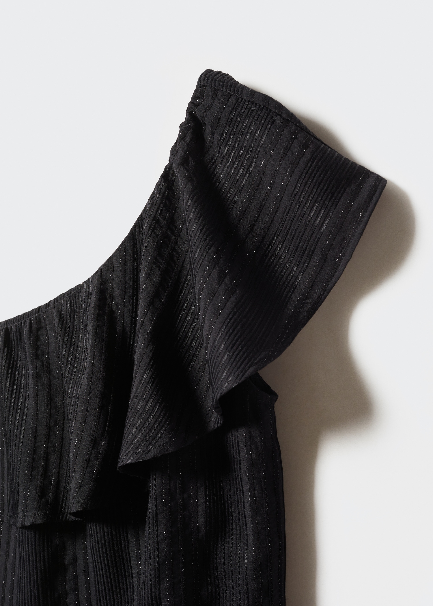 بلوزة غير متماثلة بتفاصيل لامعة - تفاصيل المنتج 8