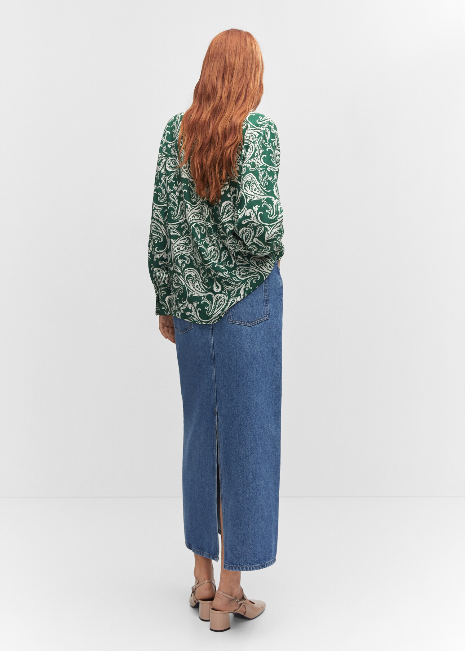 Printed flowy shirt - Reverse of the article