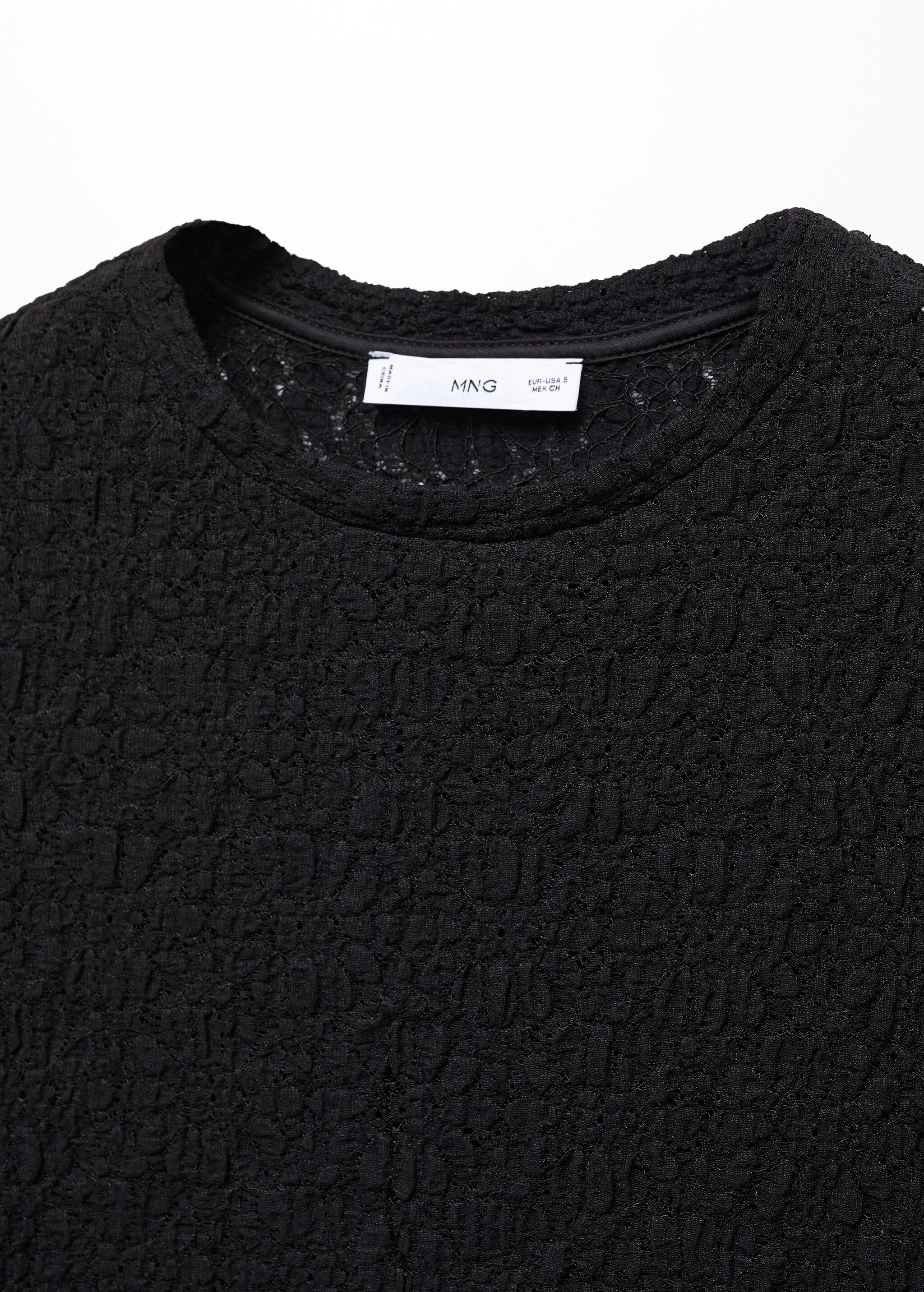 Textured T-shirt - Details of the article 8