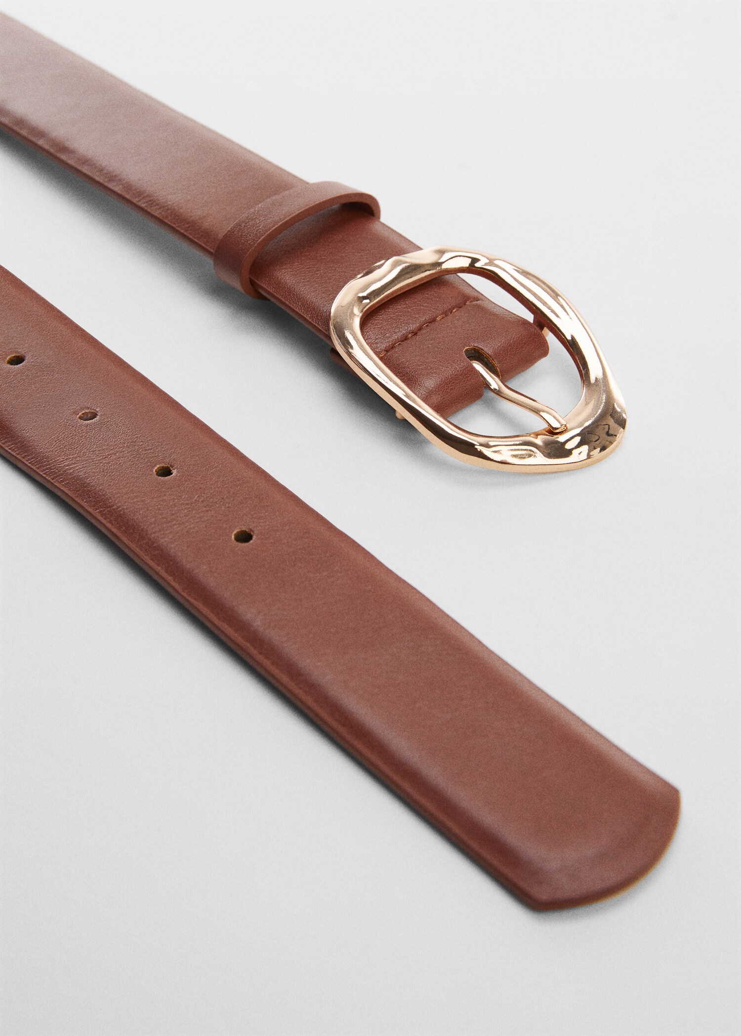 Belt with irregular buckle  - Medium plane