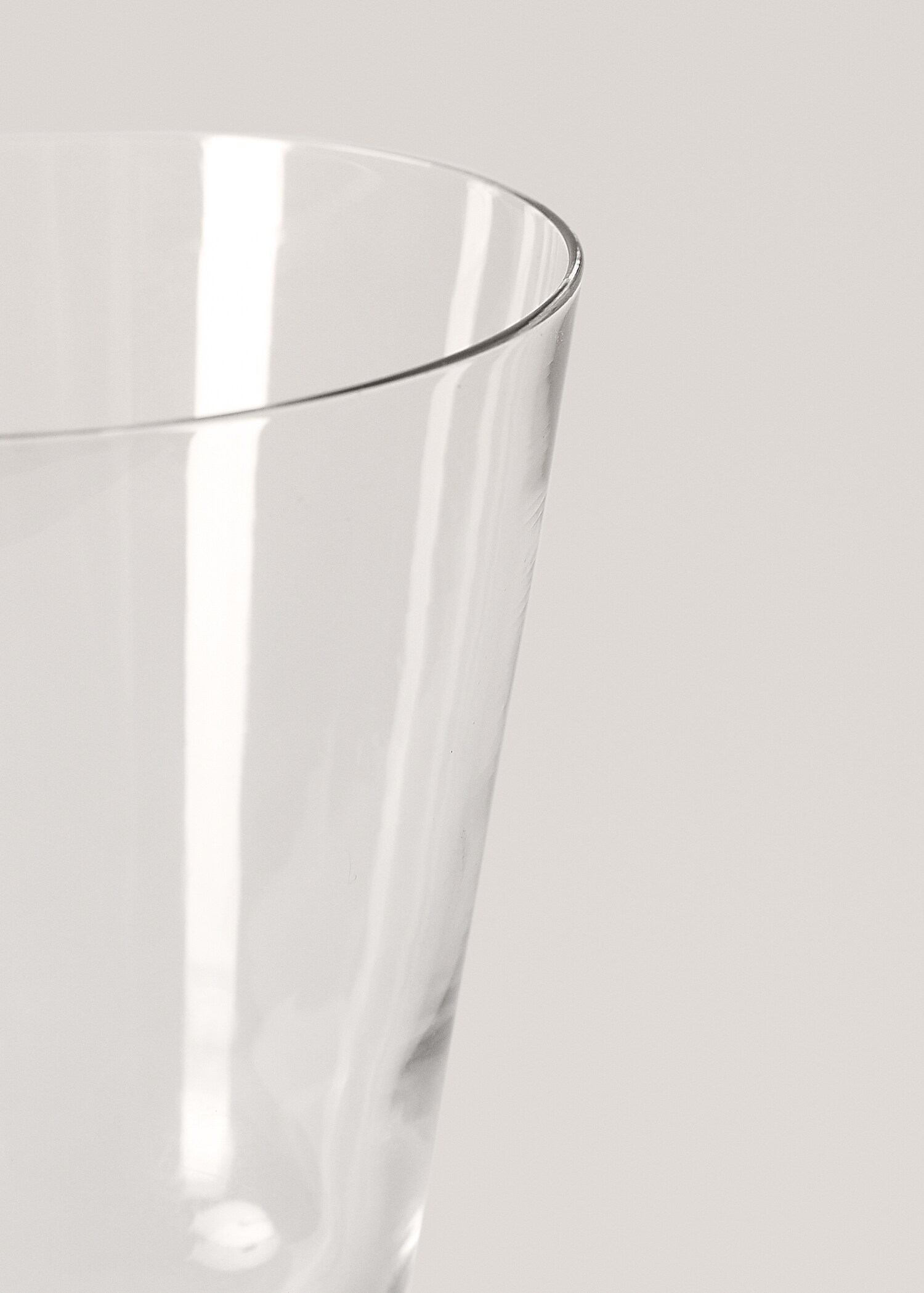 Glass goblet - Details of the article 2