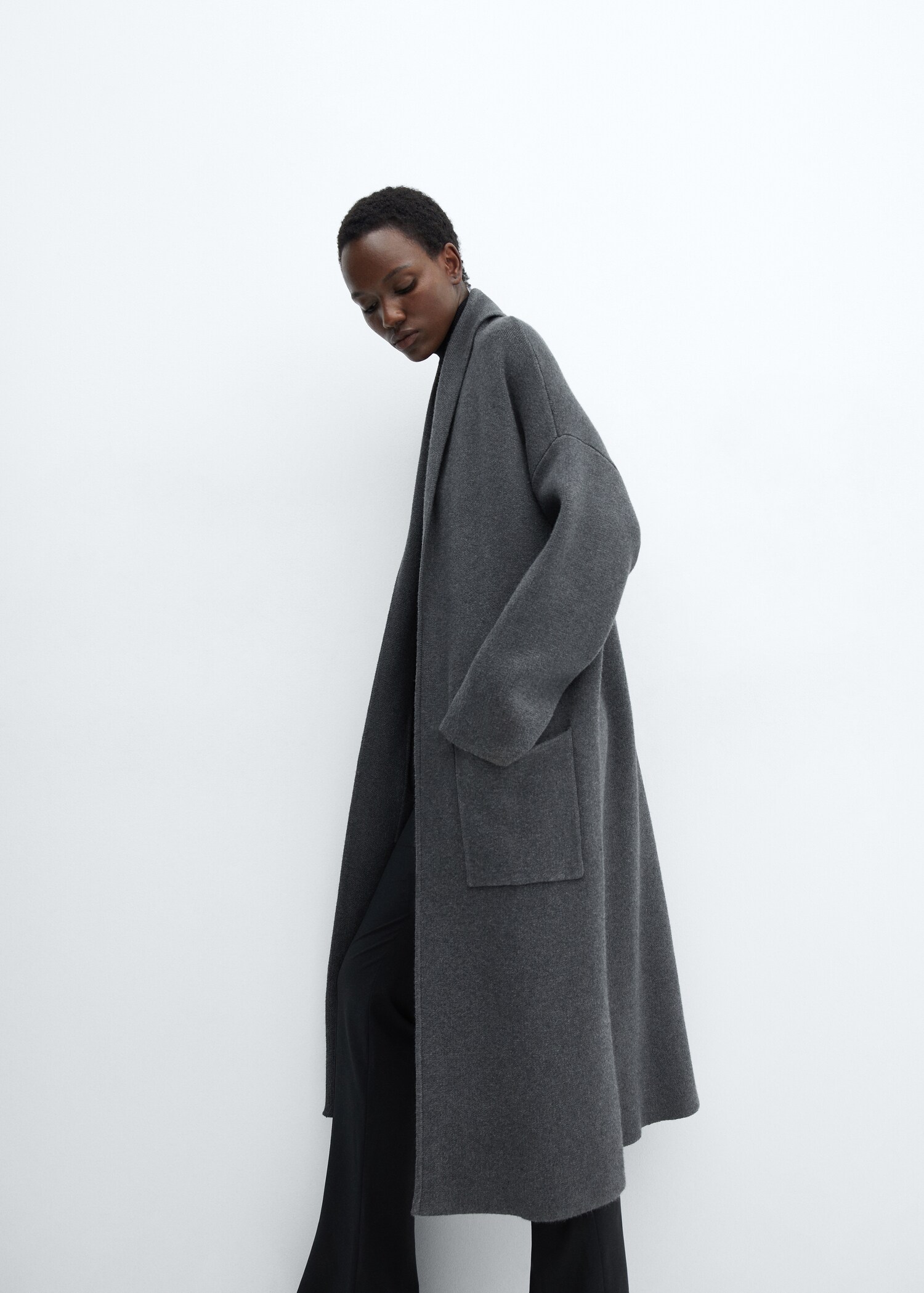 Oversized knitted coat with pockets - Details of the article 2