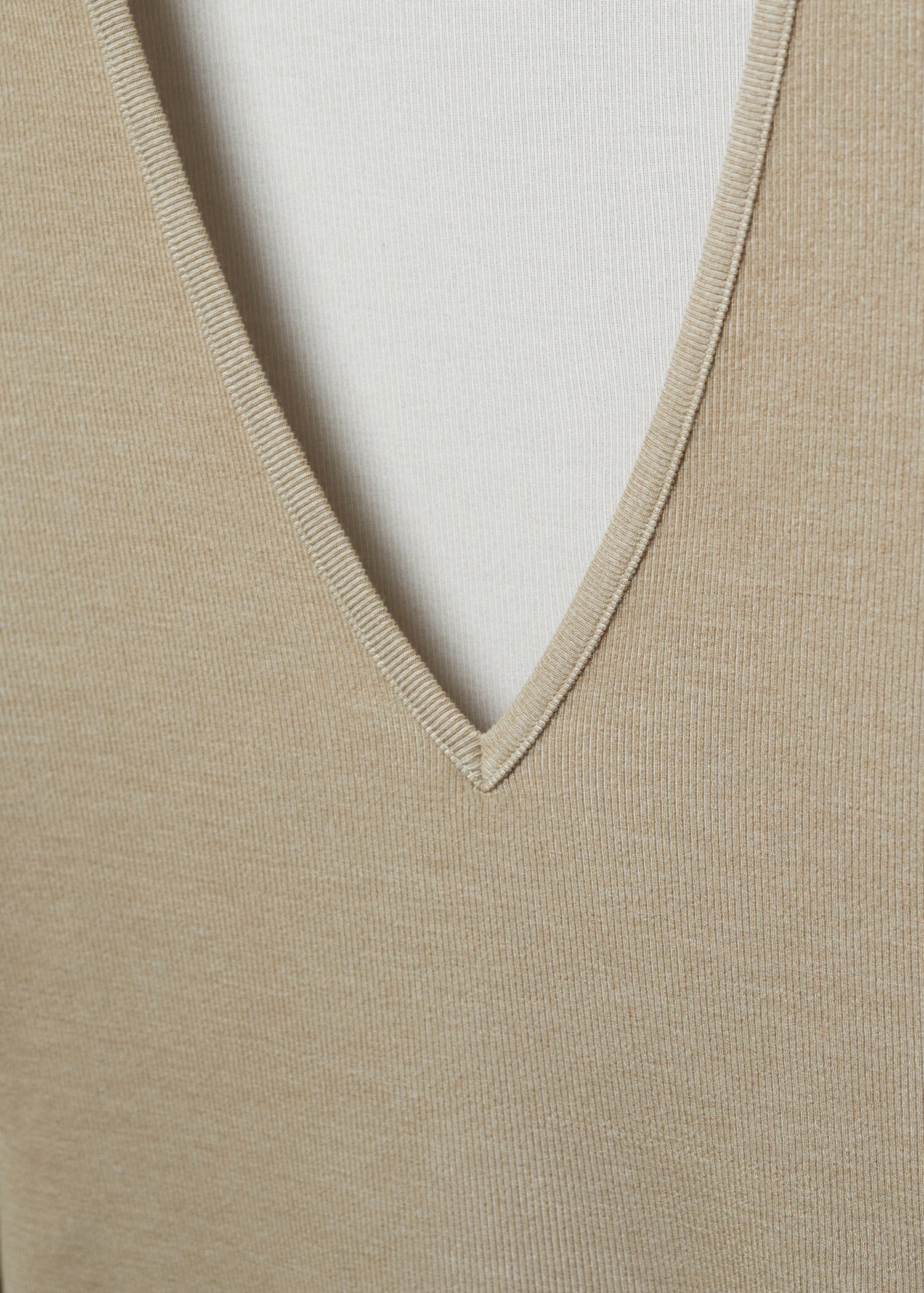 Body col V - Détail de l'article 8