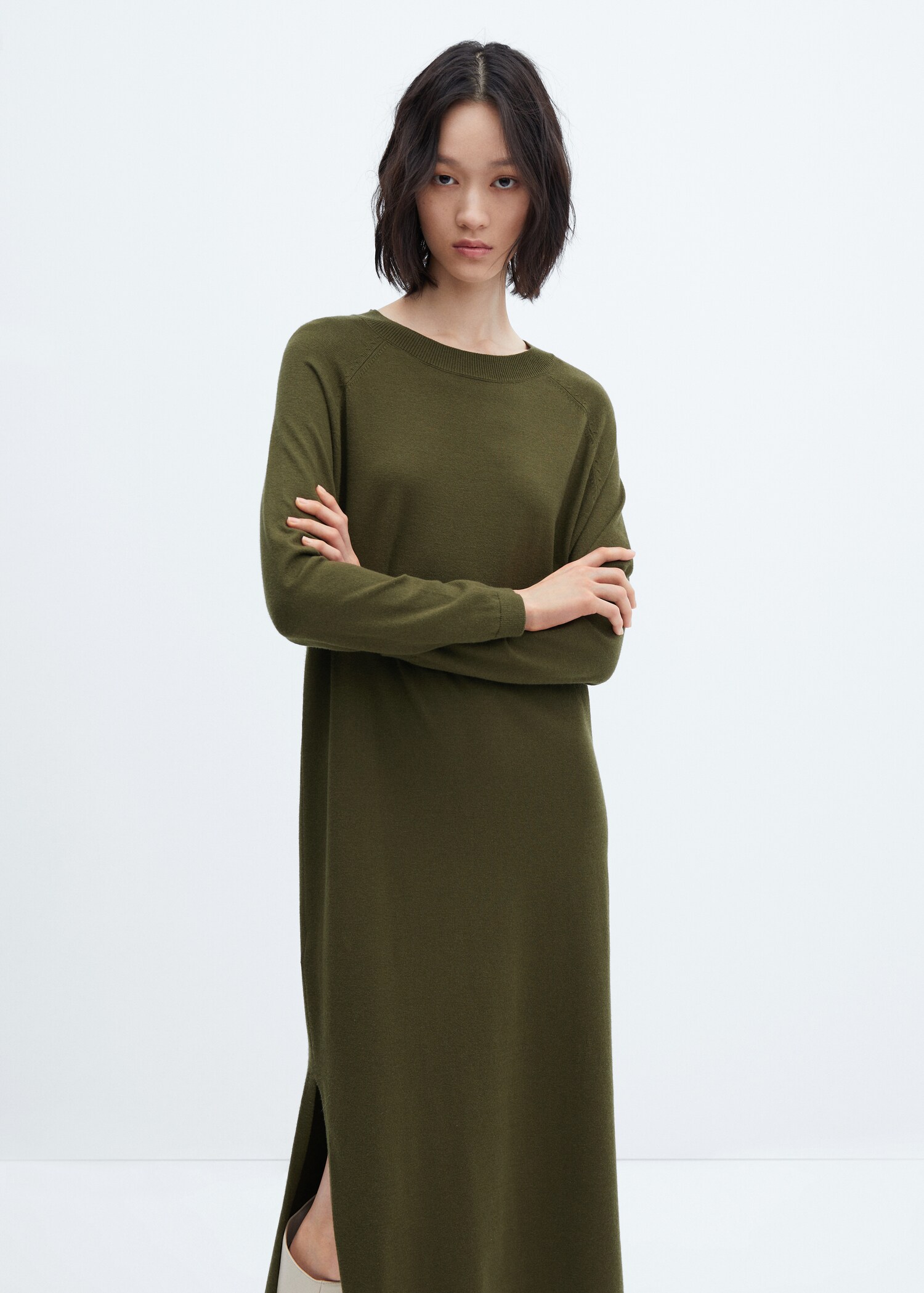 Round-neck knitted dress - Medium plane