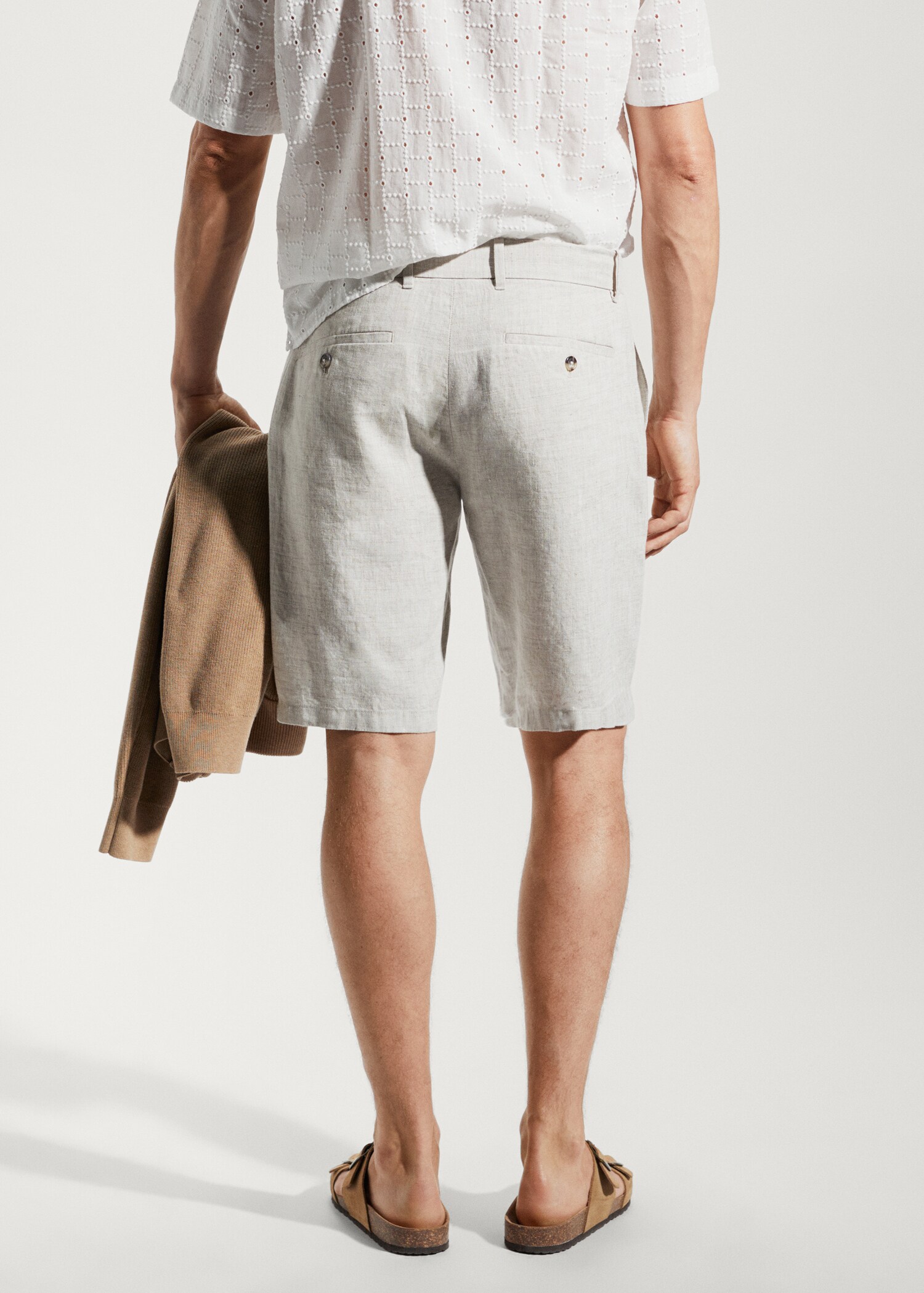 100% linen shorts - Reverse of the article