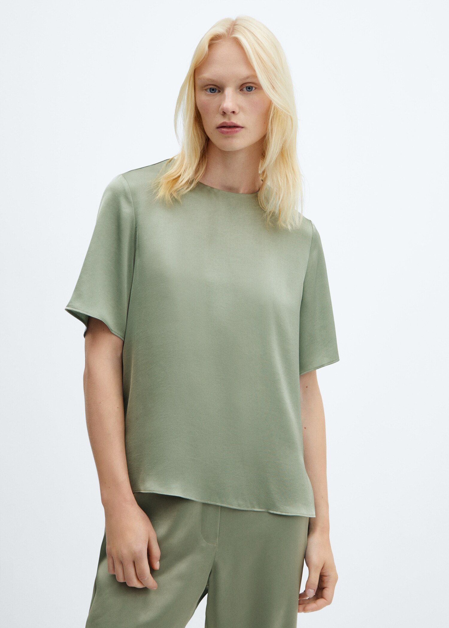 Blusa satinada  - Medium plane