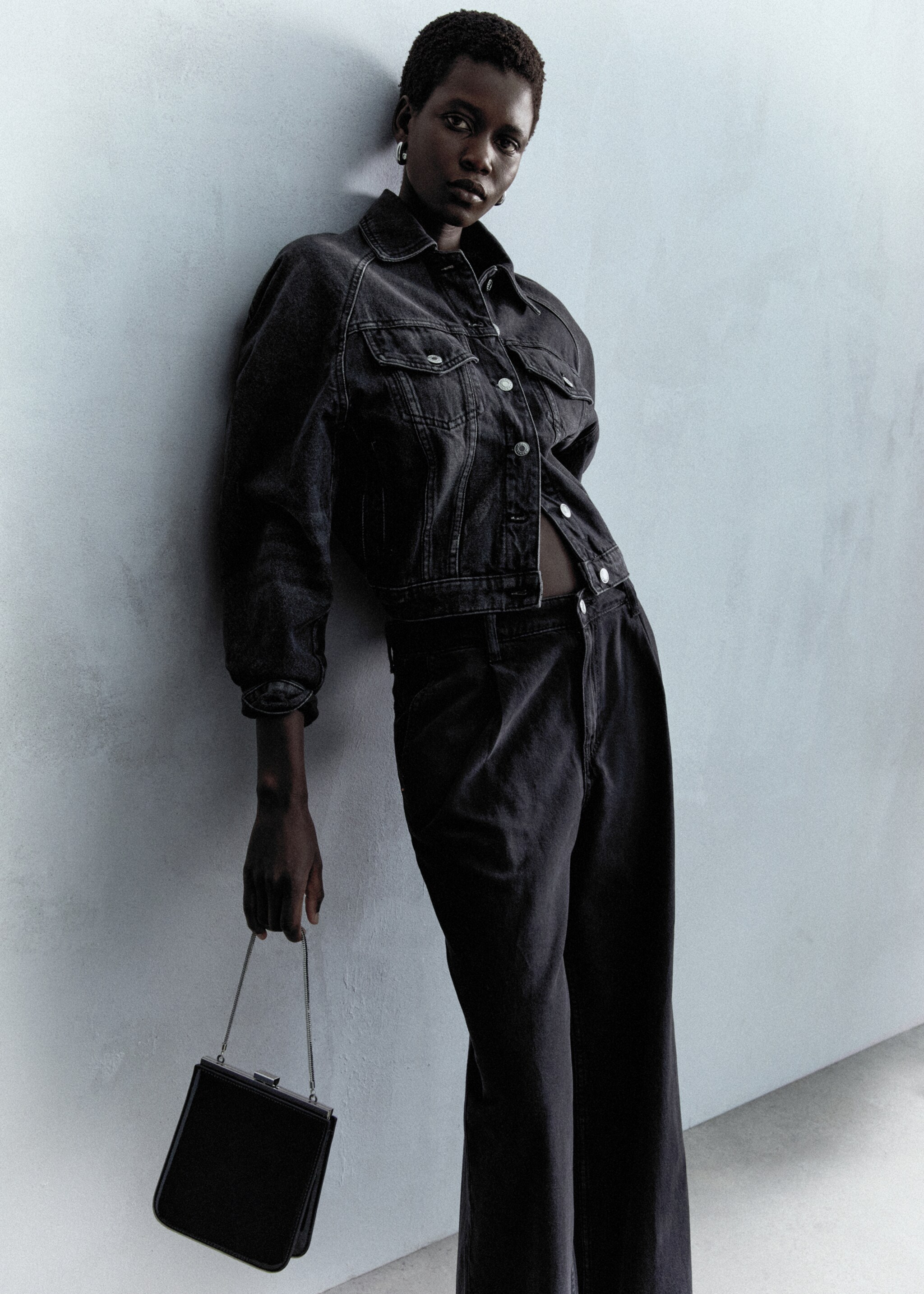 Jeans balloon tiro alto - Detalle del artículo 6, Denim negro. Ref: 57086019-00.