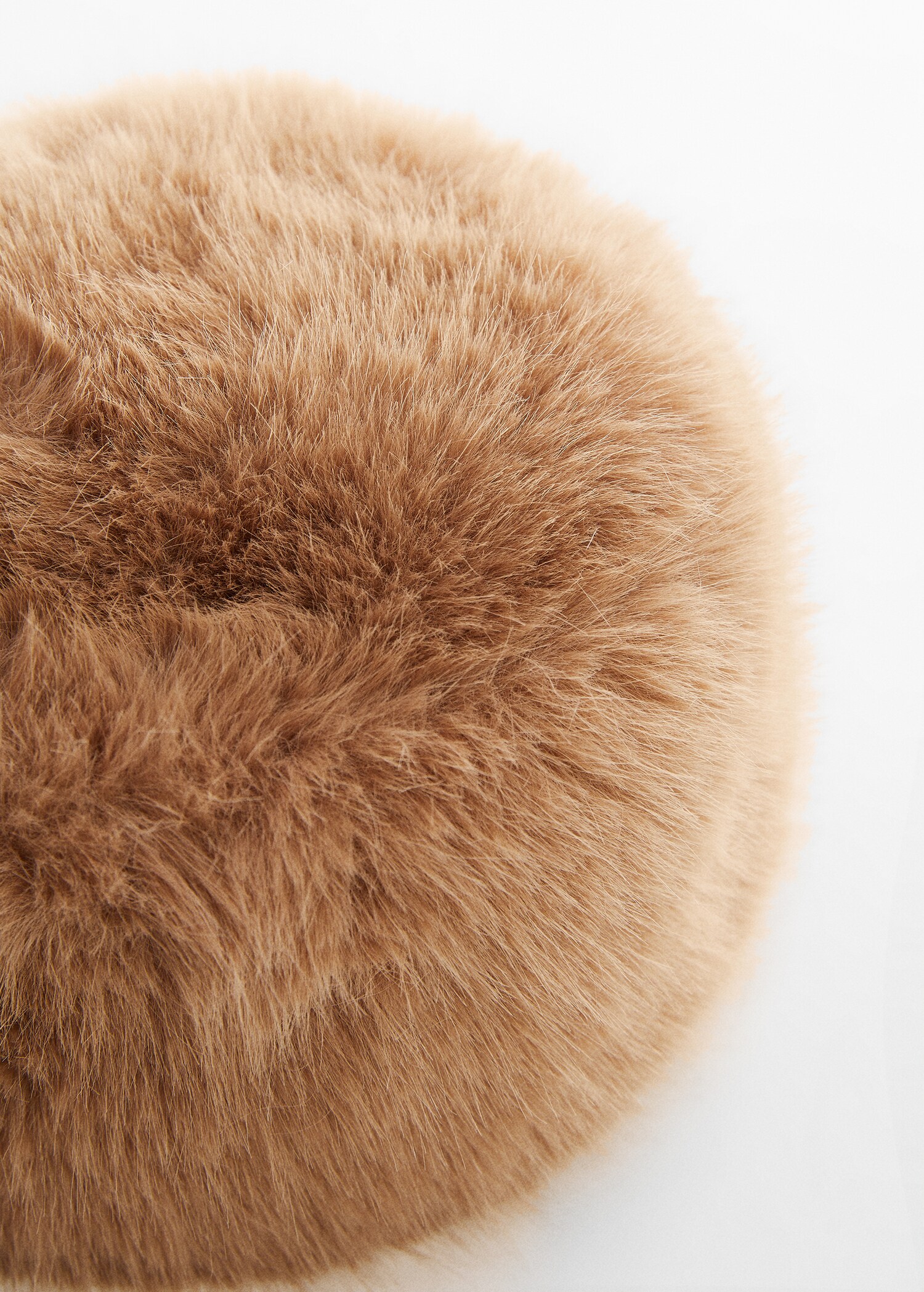 Fur-effect hat - Medium plane