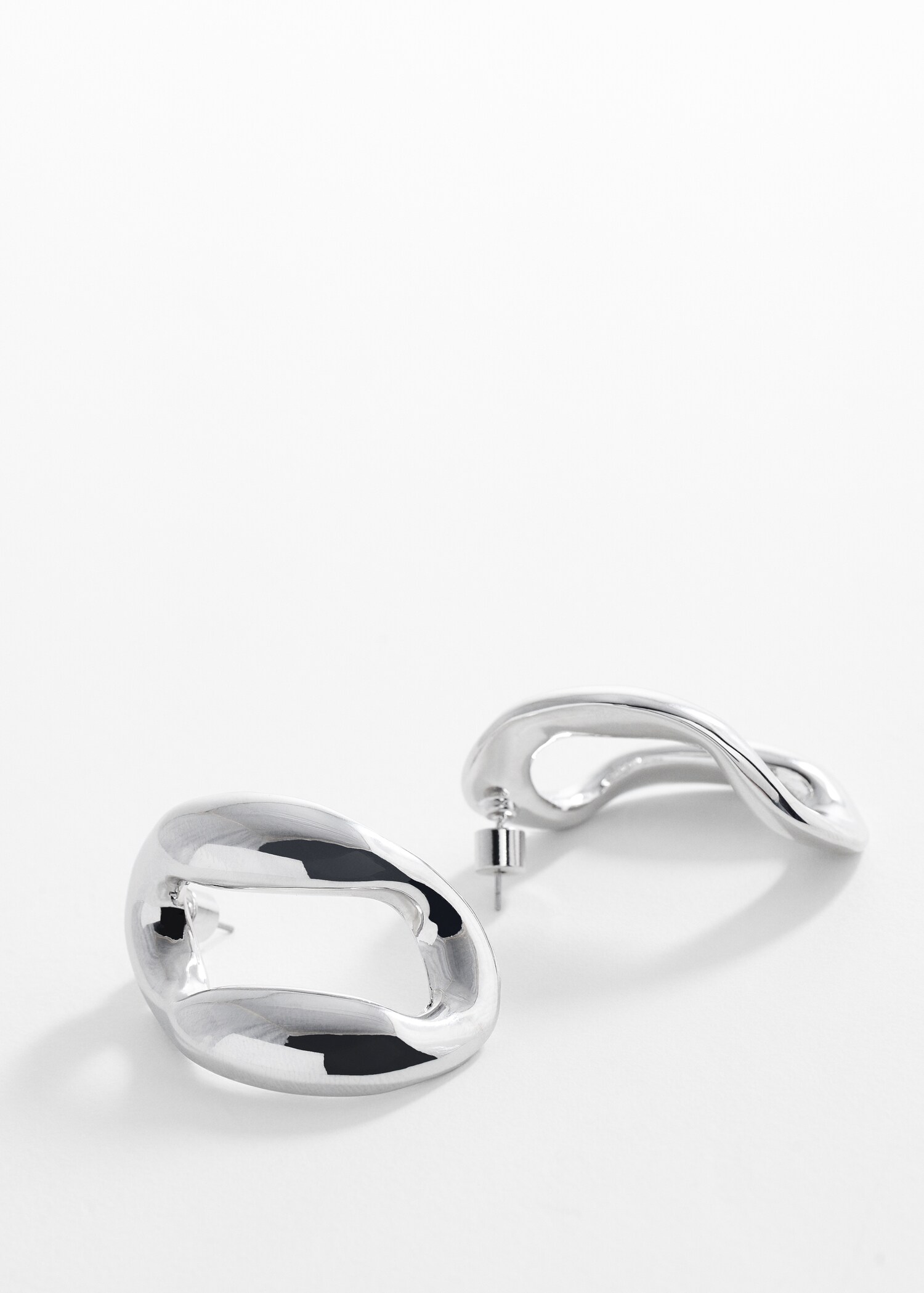 Twisted hoop earrings - Medium plane