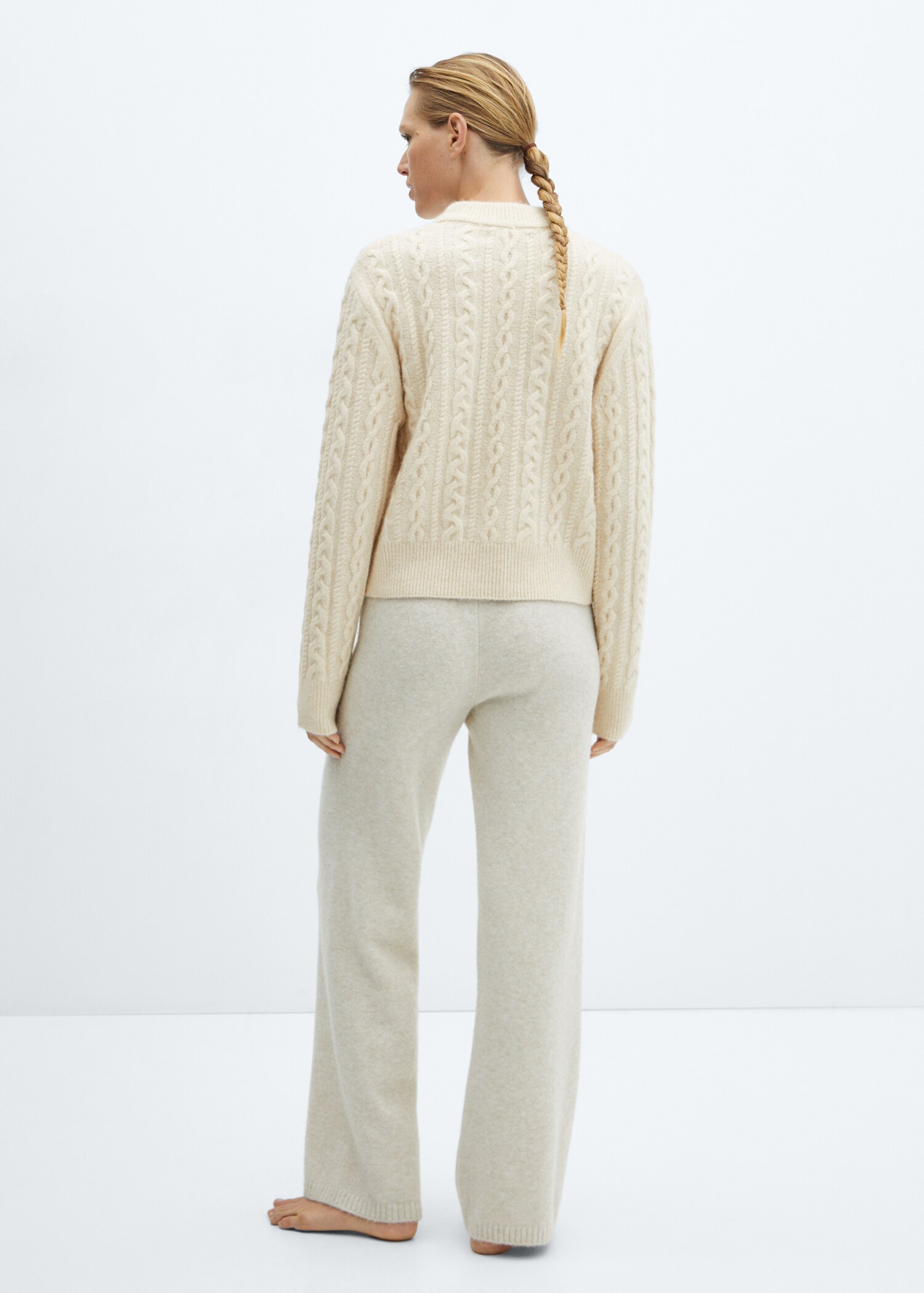 Knitted braided sweater - Reverse of the article
