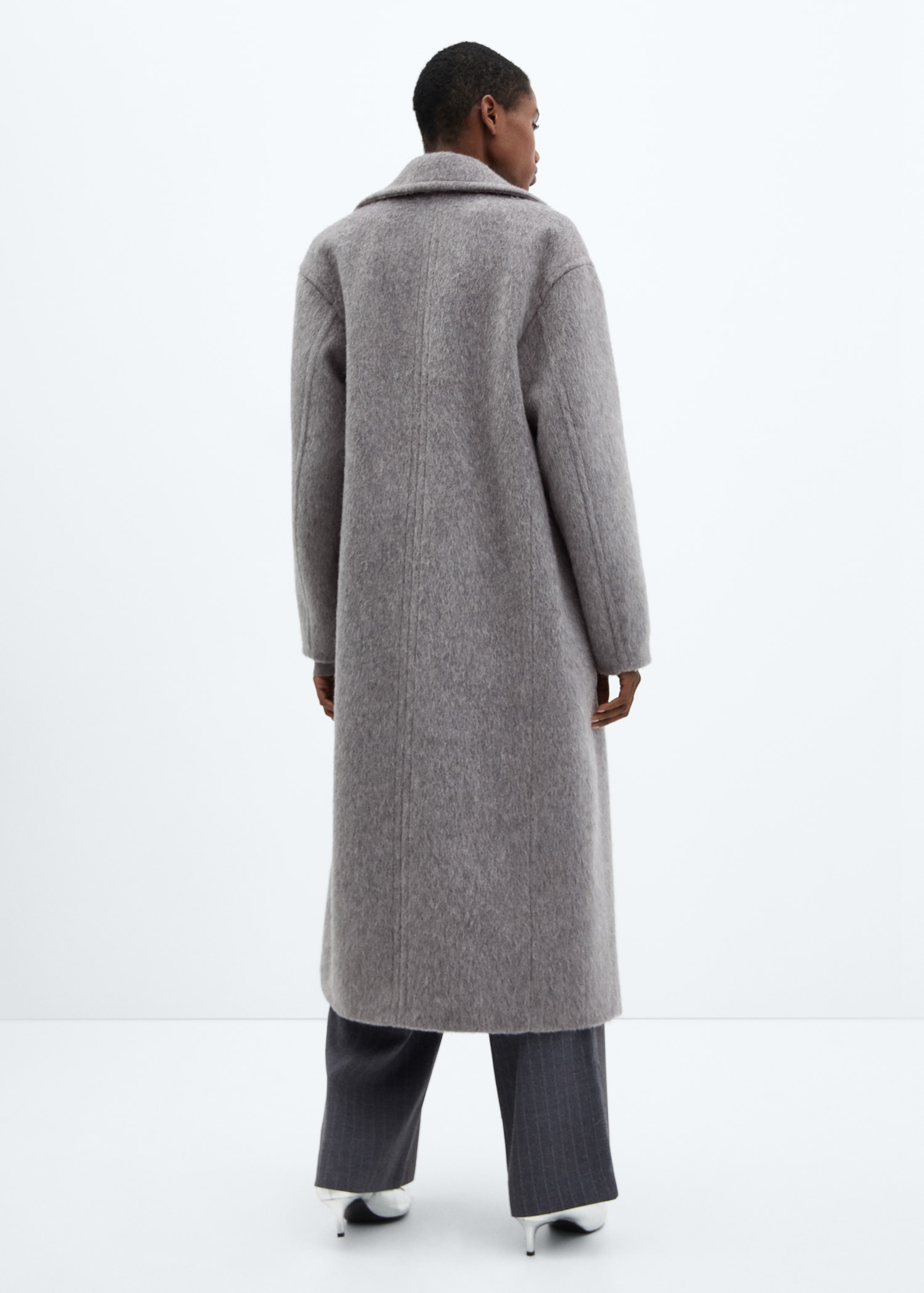 Double-breasted wool coat - Reverse of the article