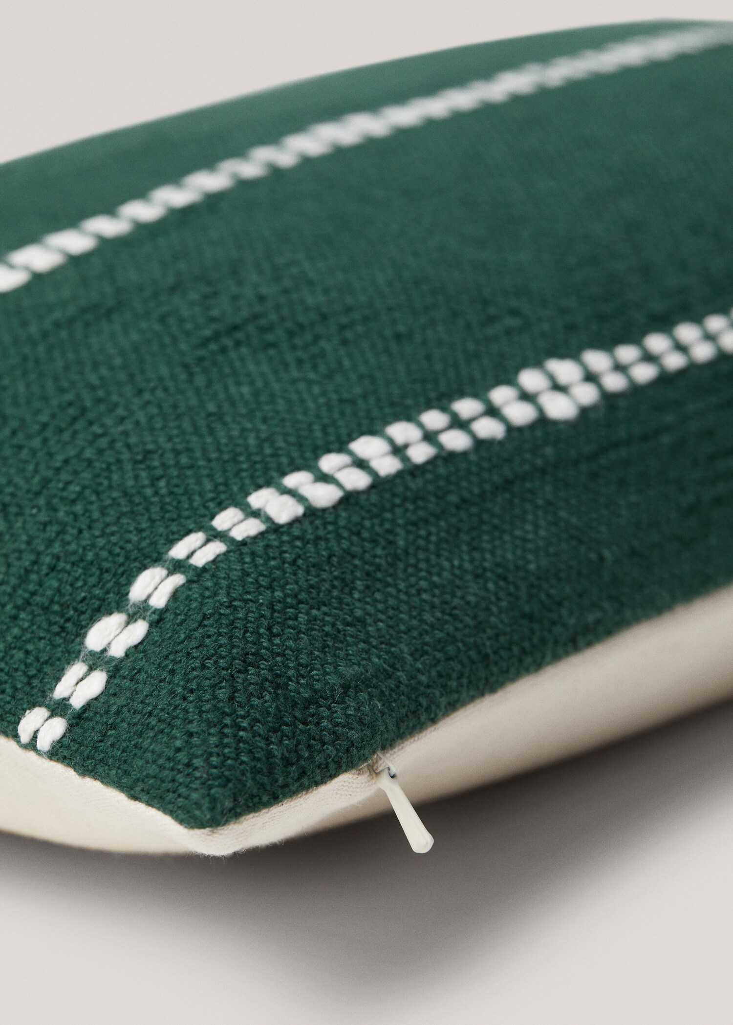 Copricuscino impunture 30x50 cm - Dettaglio dell'articolo 2