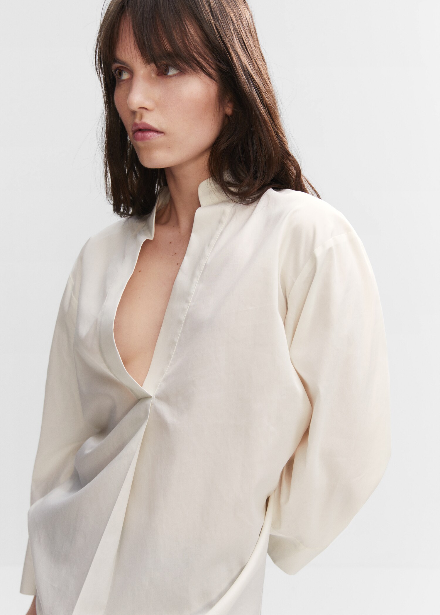 Blusa oversize cuello pico - Detalle del artículo 1