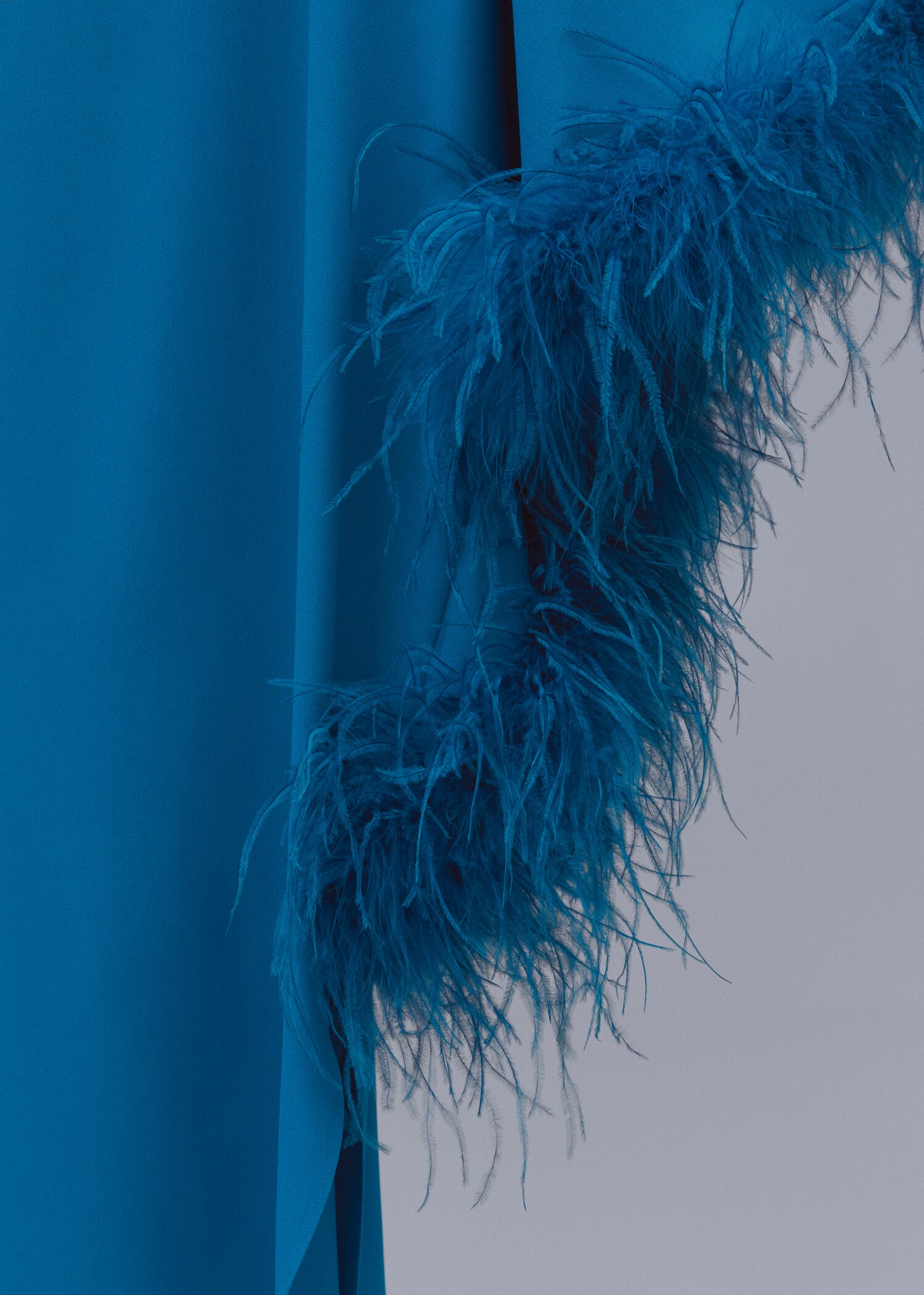 Vestido satinado asimétrico plumas - Detalle del artículo 8