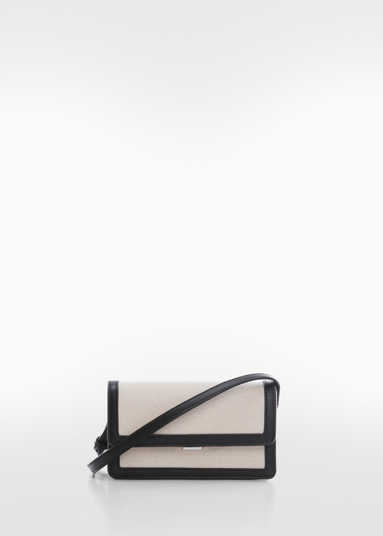 Textured bag with flap - Article without model