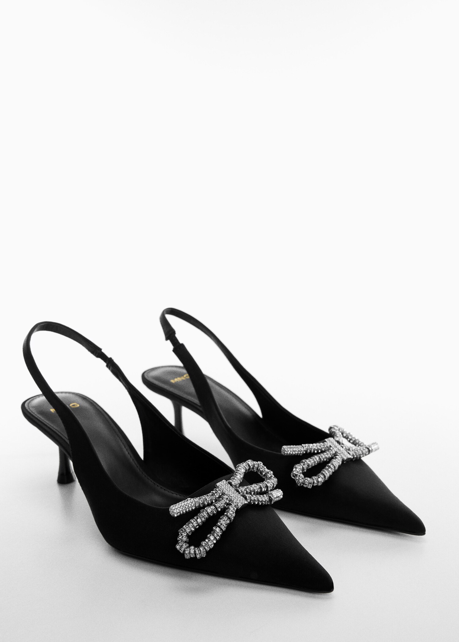 Chaussures détail nœud strass - Plan moyen