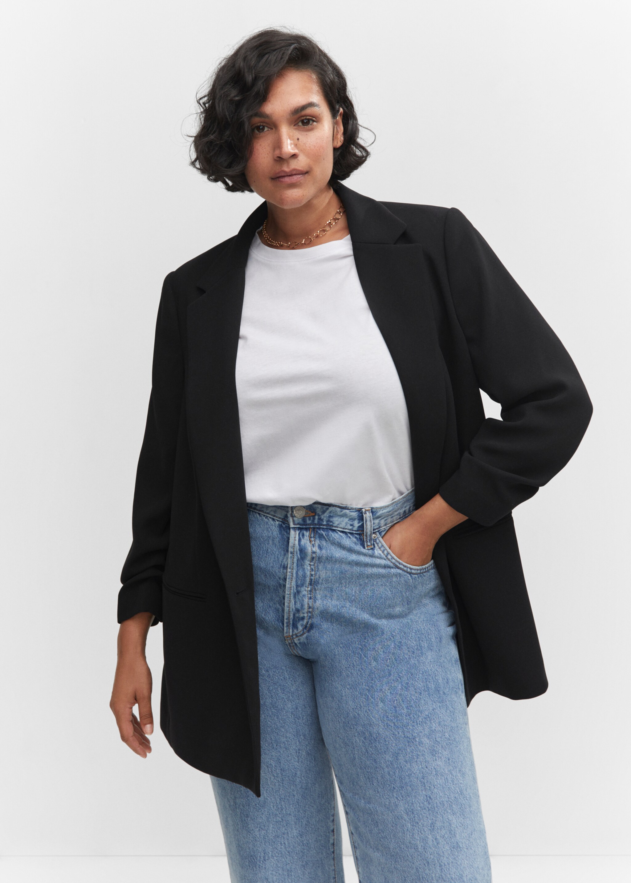 Jacket with gathered sleeves - Details of the article 5, Black. Ref: 57093795-00.