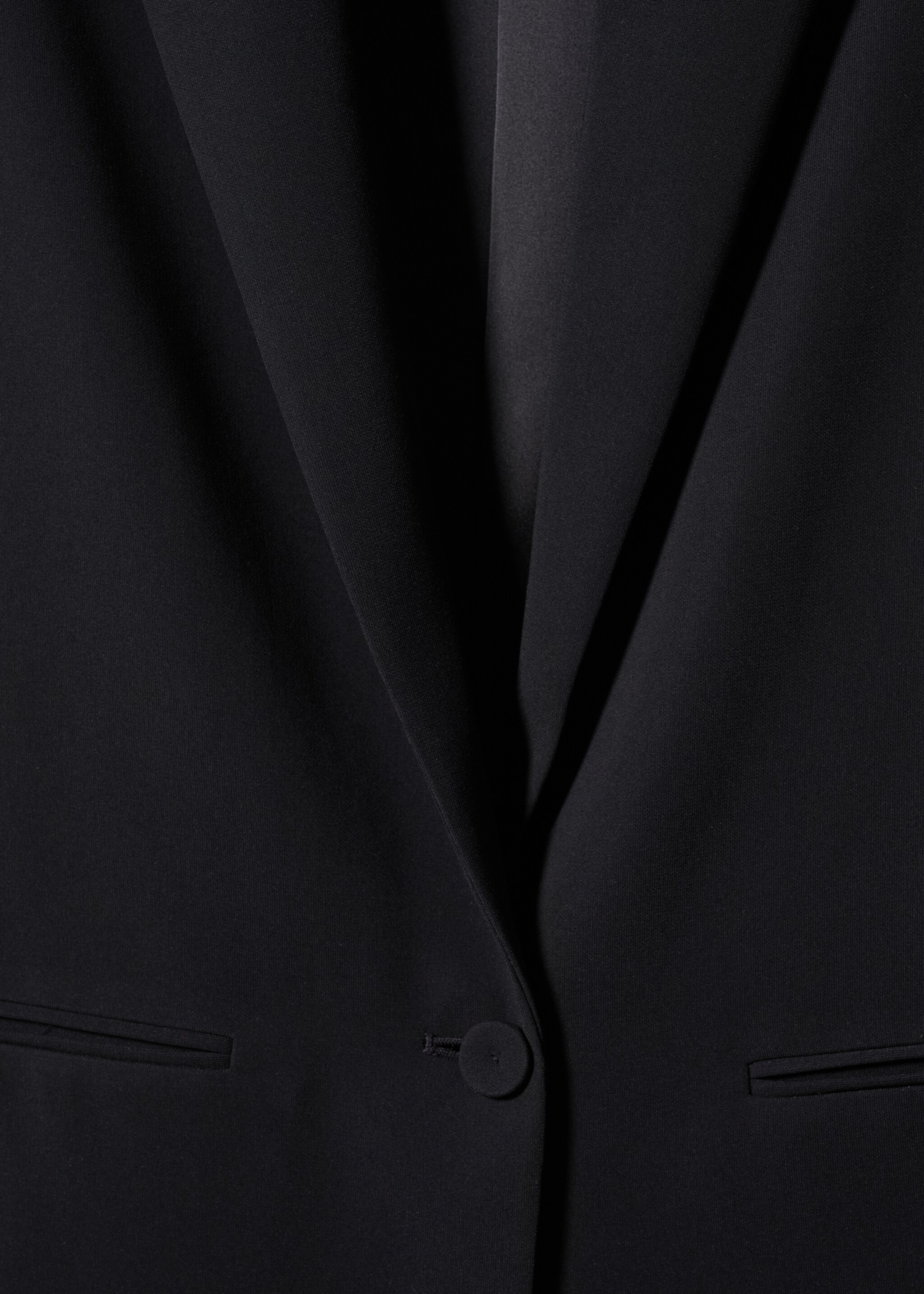 Jacket with gathered sleeves - Details of the article 8, Black. Ref: 57093795-00.