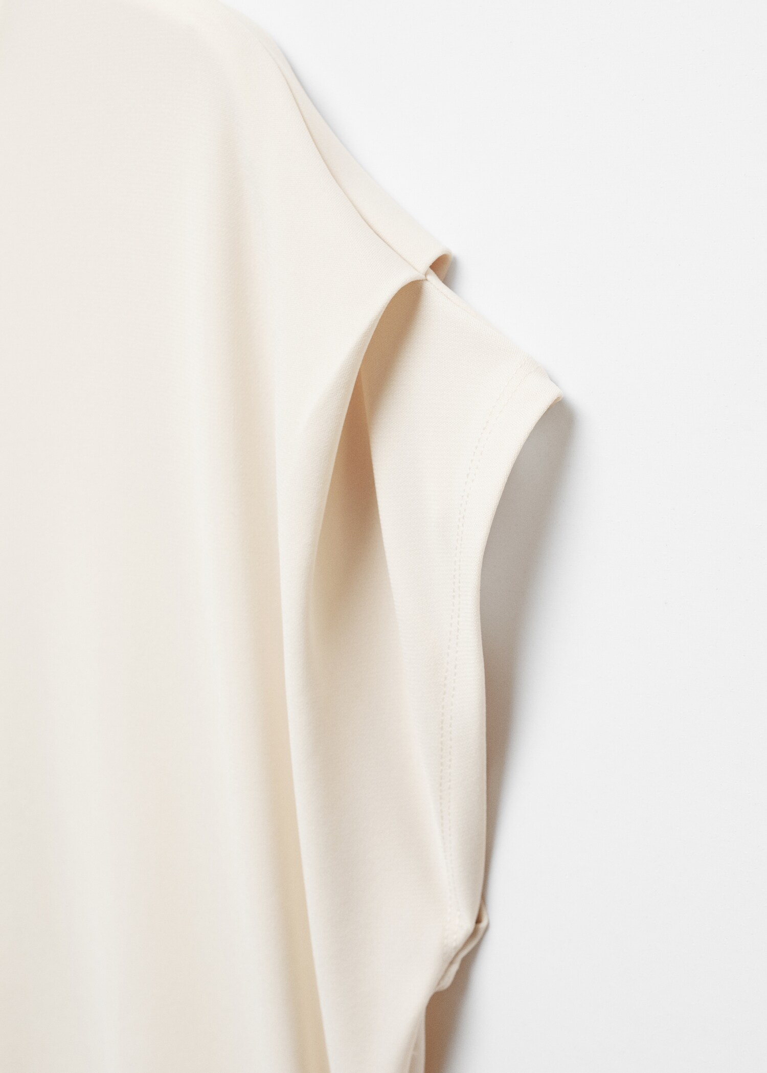Oversized short-sleeved t-shirt - Details of the article 8