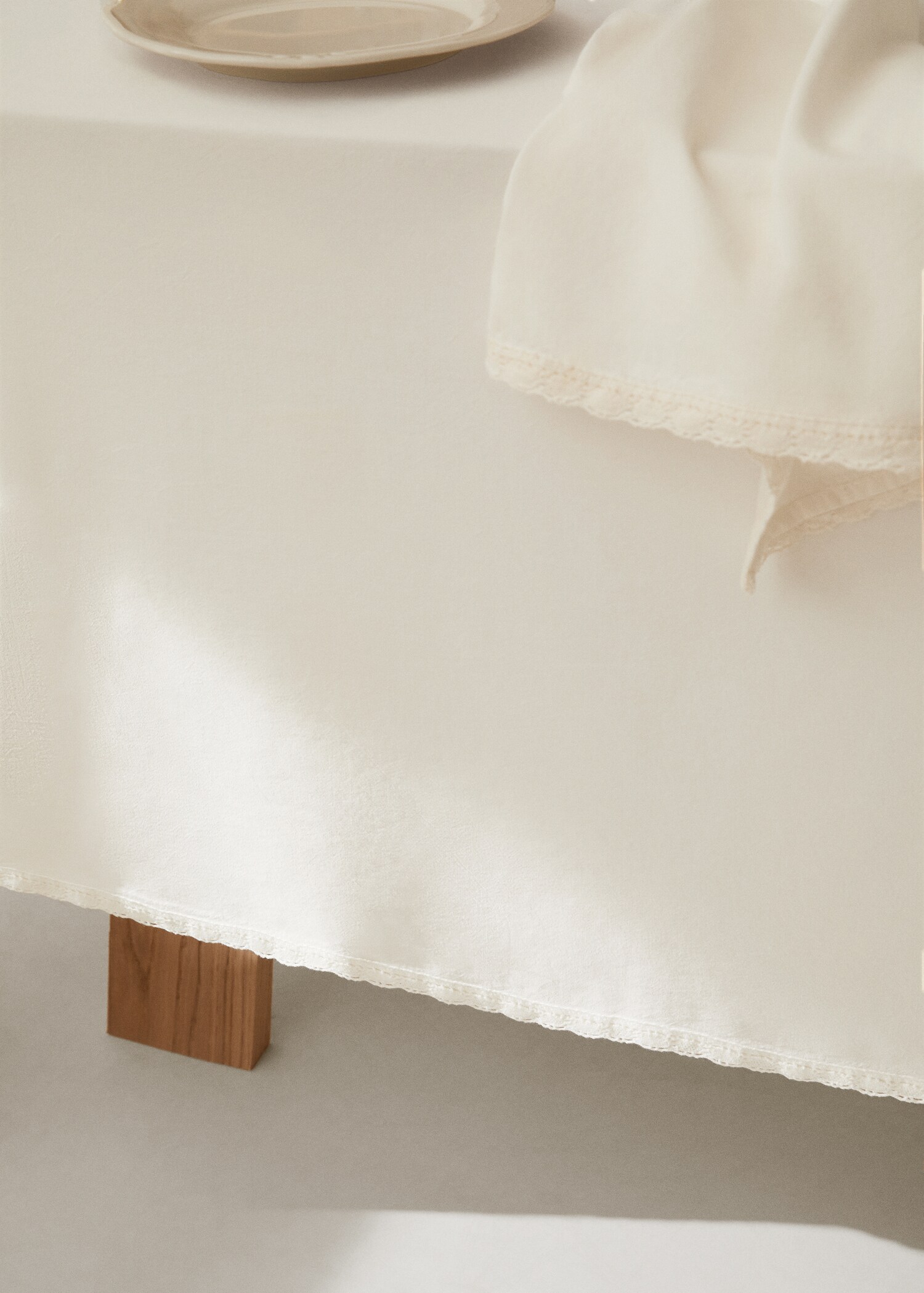 Lace-detail tablecloth 150x150cm - Details of the article 7