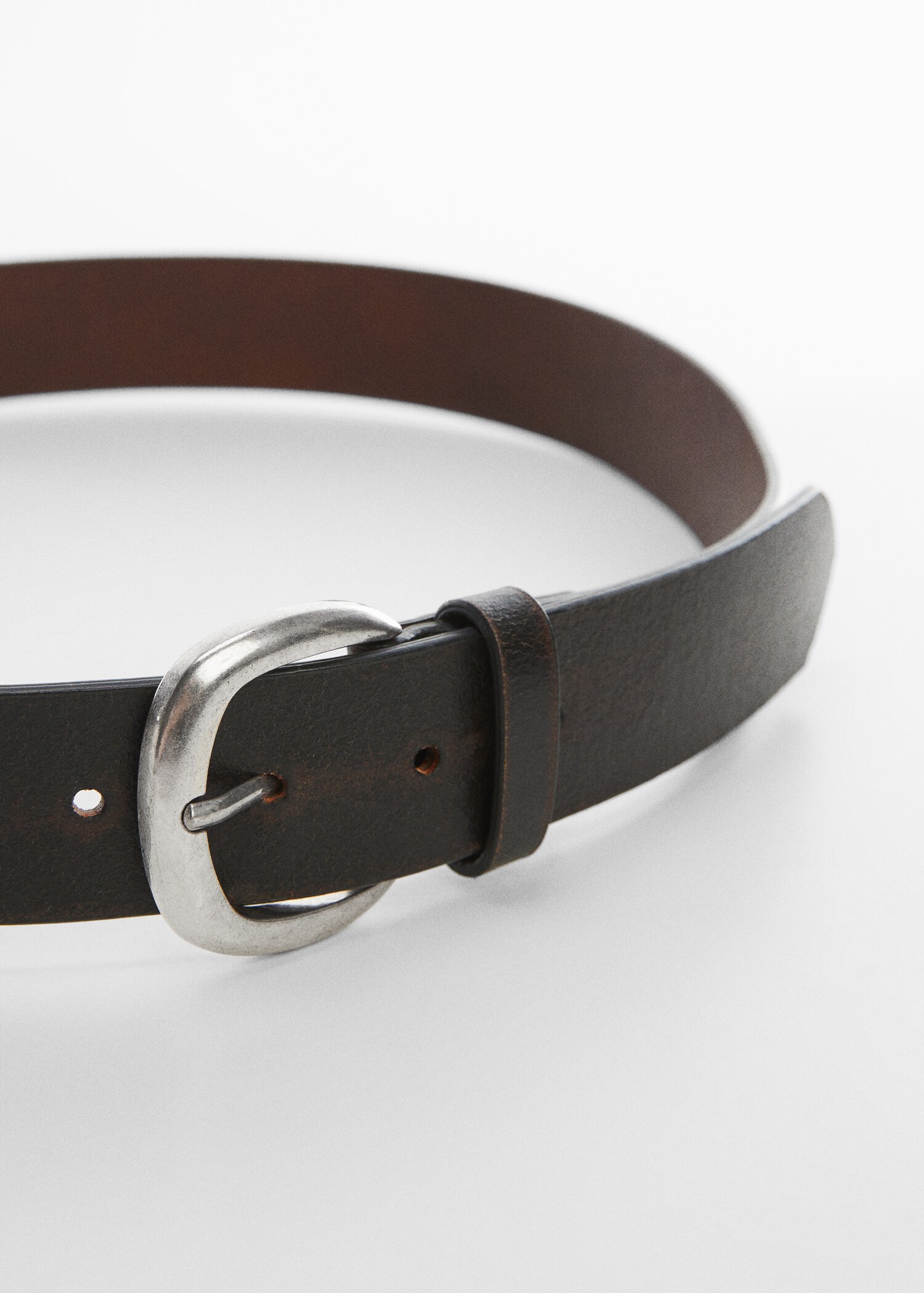 Ceinture en cuir  - Plan moyen