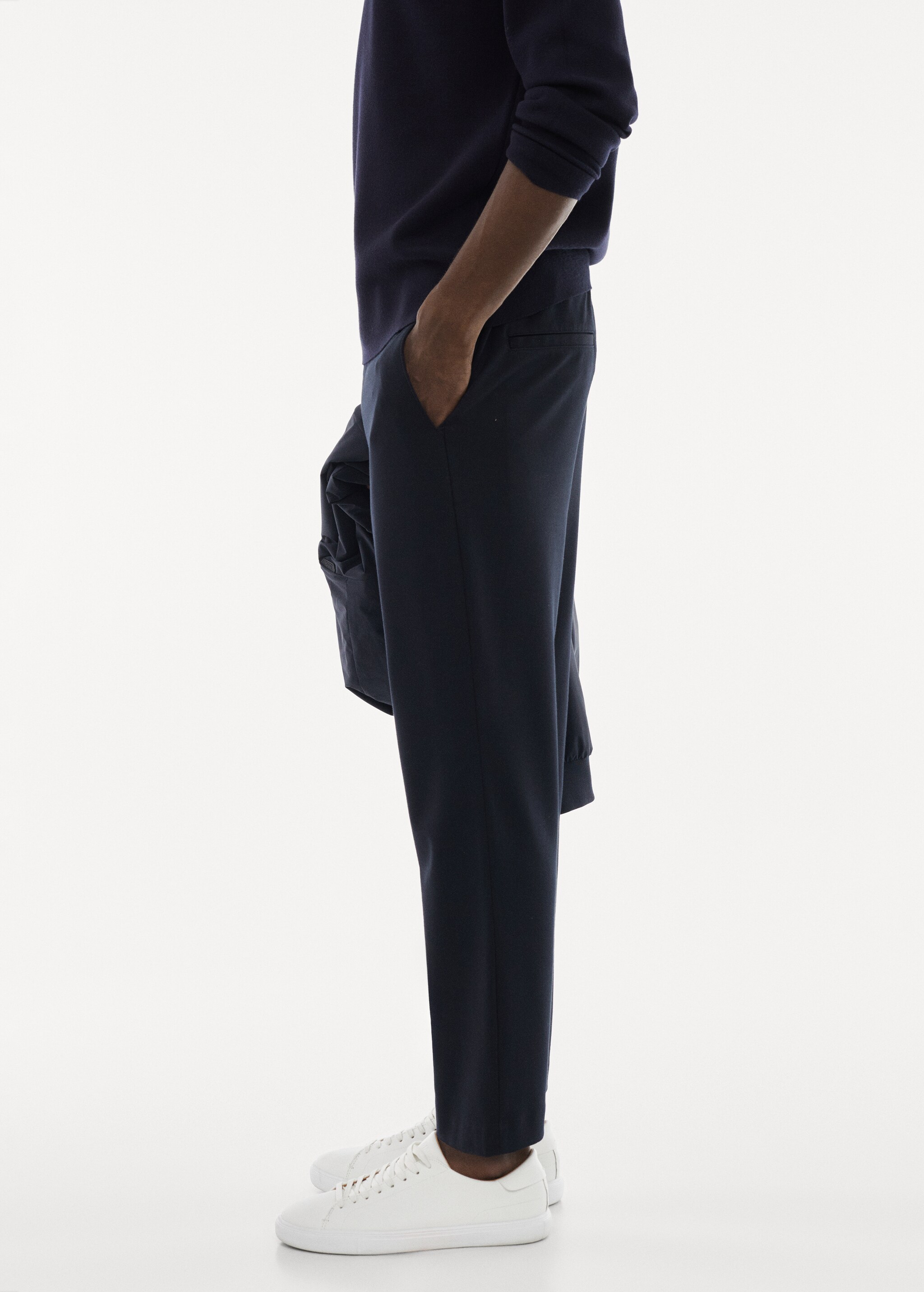 Crease-resistant slim-fit trousers - Details of the article 2