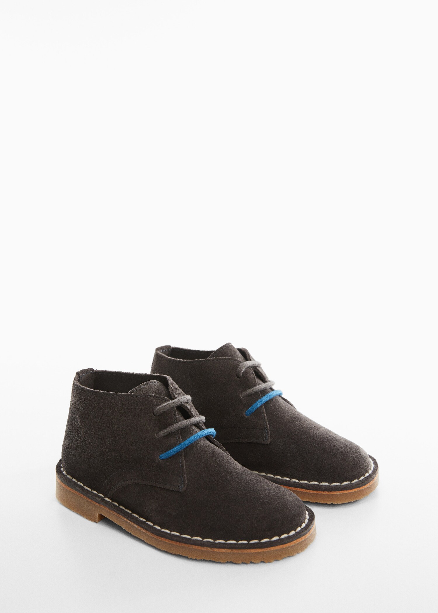 Bottines en cuir lacées - Plan moyen