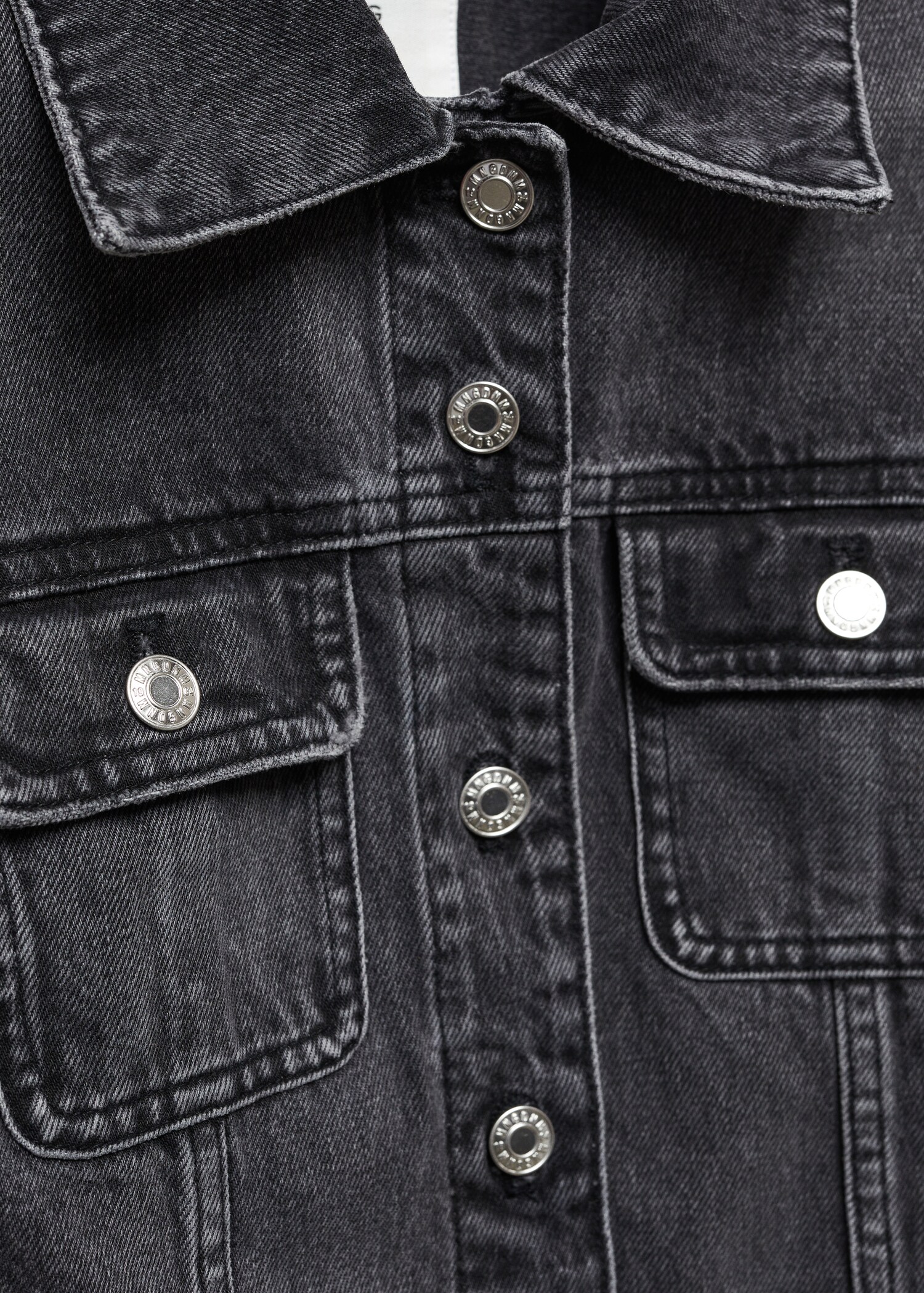 Pocketed denim jacket - Details of the article 8