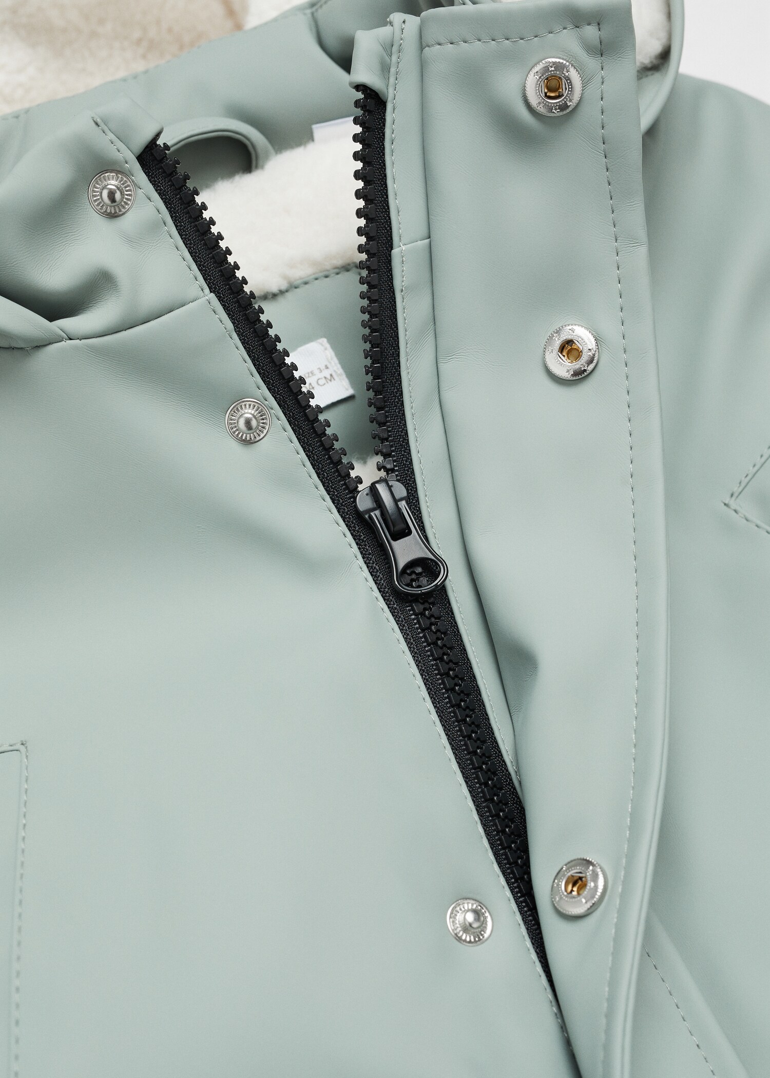 Jacket with shearling-effect lining - Details of the article 8